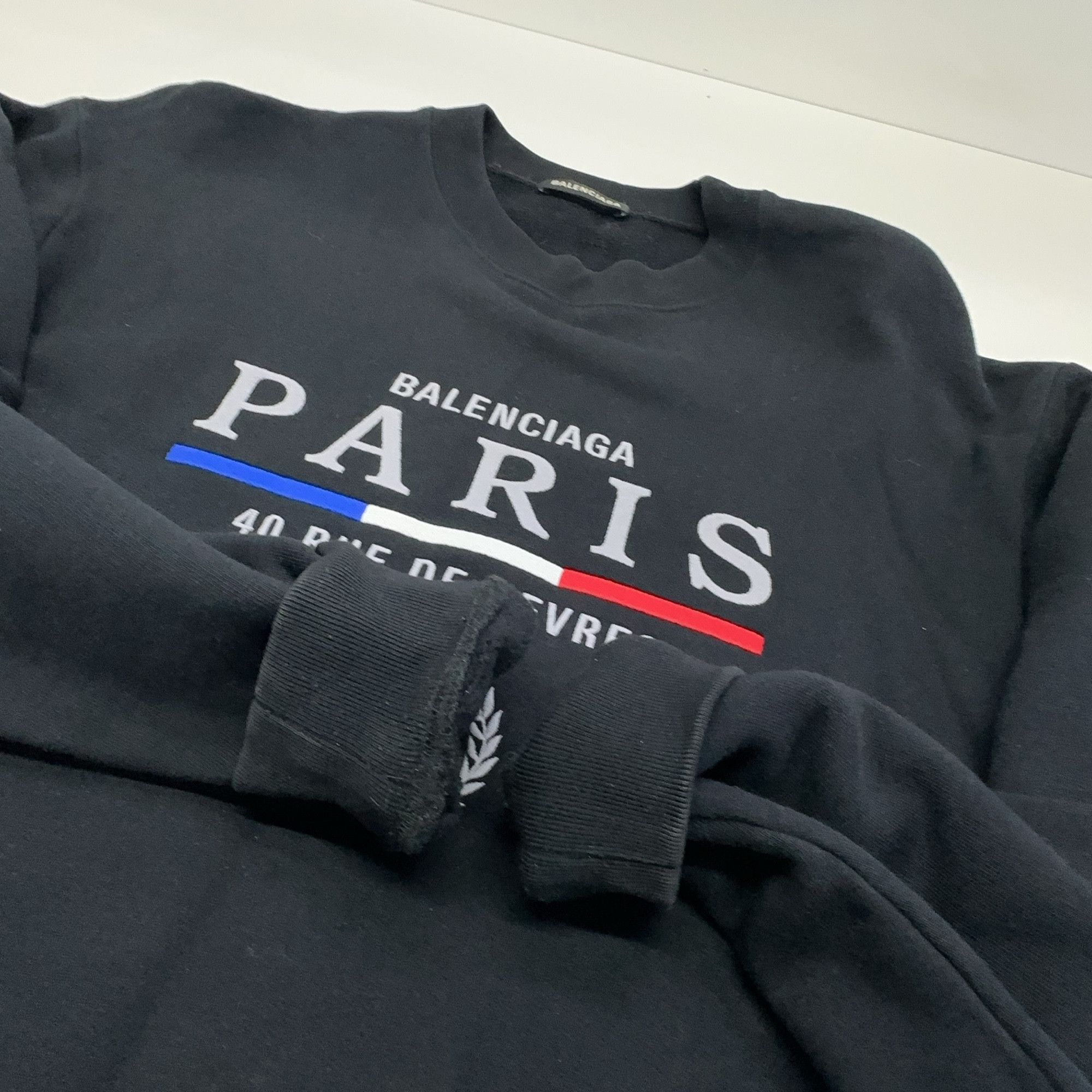 Balenciaga Balenciaga Paris Crest Embroidery Sweatshirt XS Size US XS / EU 42 / 0 - 11 Thumbnail
