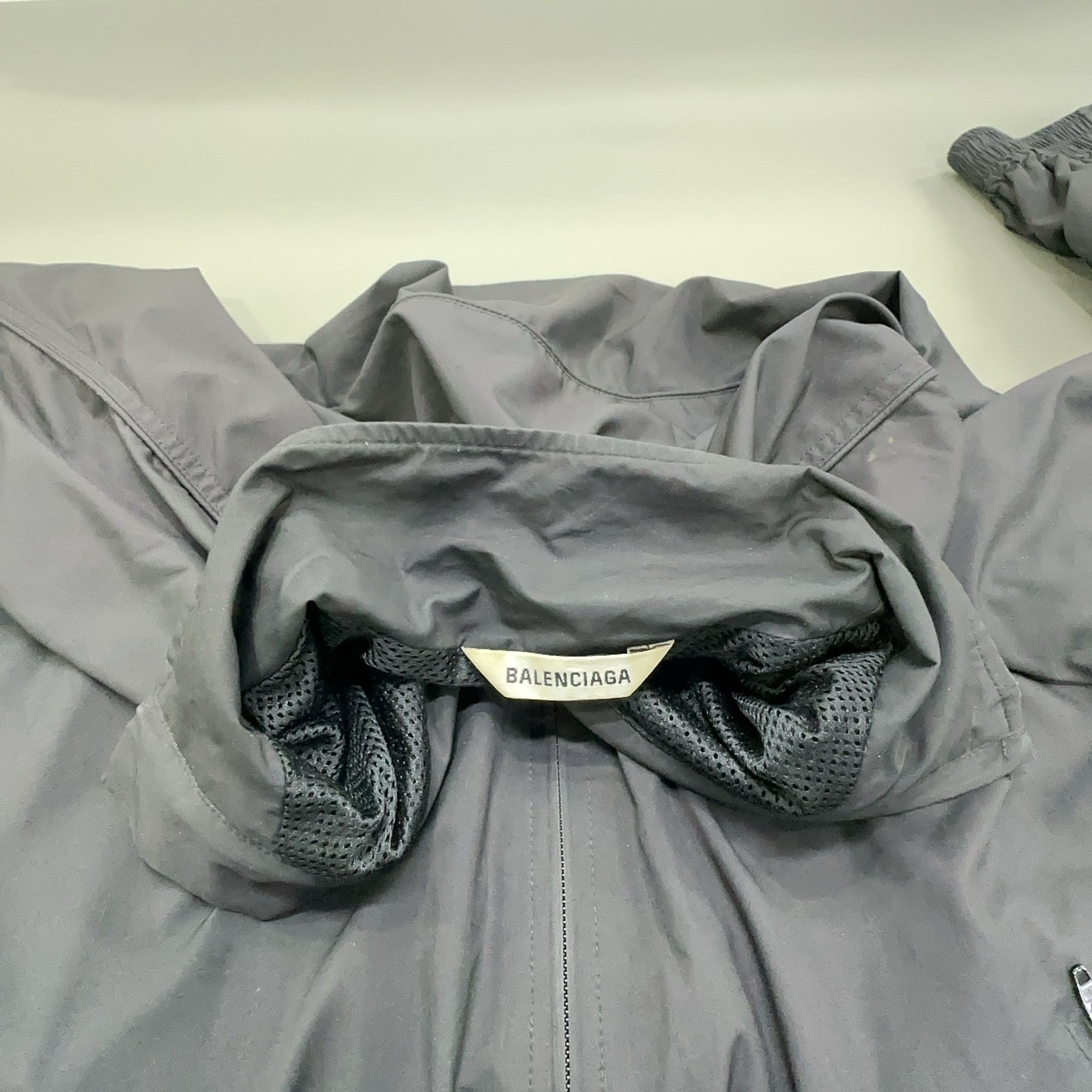 Balenciaga Balenciaga Logo Zip-Up Track Jacket Size 36 Size US S / EU 44-46 / 1 - 6 Thumbnail