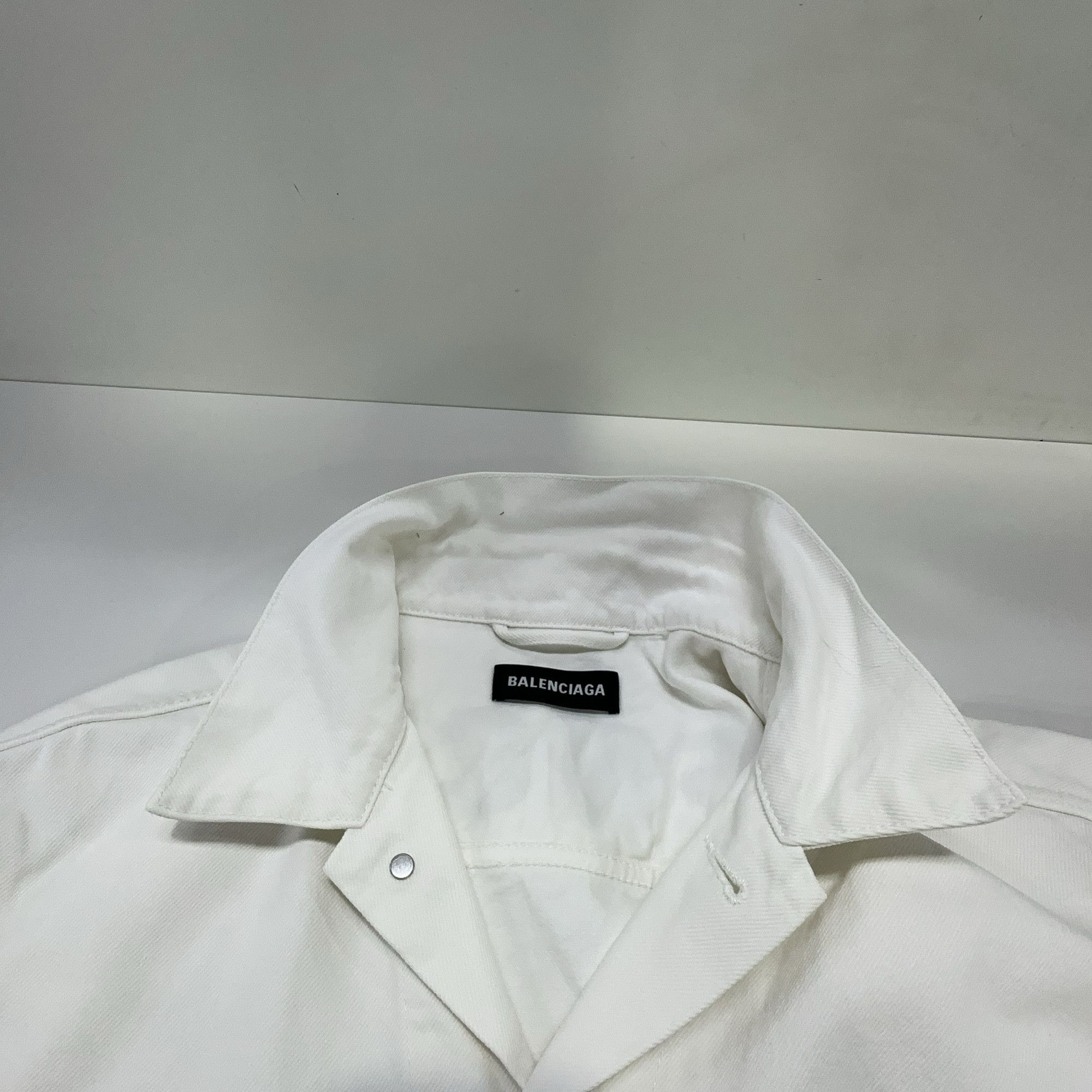 Balenciaga Balenciaga Back Logo Denim Jacket 44 Size US S / EU 44-46 / 1 - 7 Thumbnail