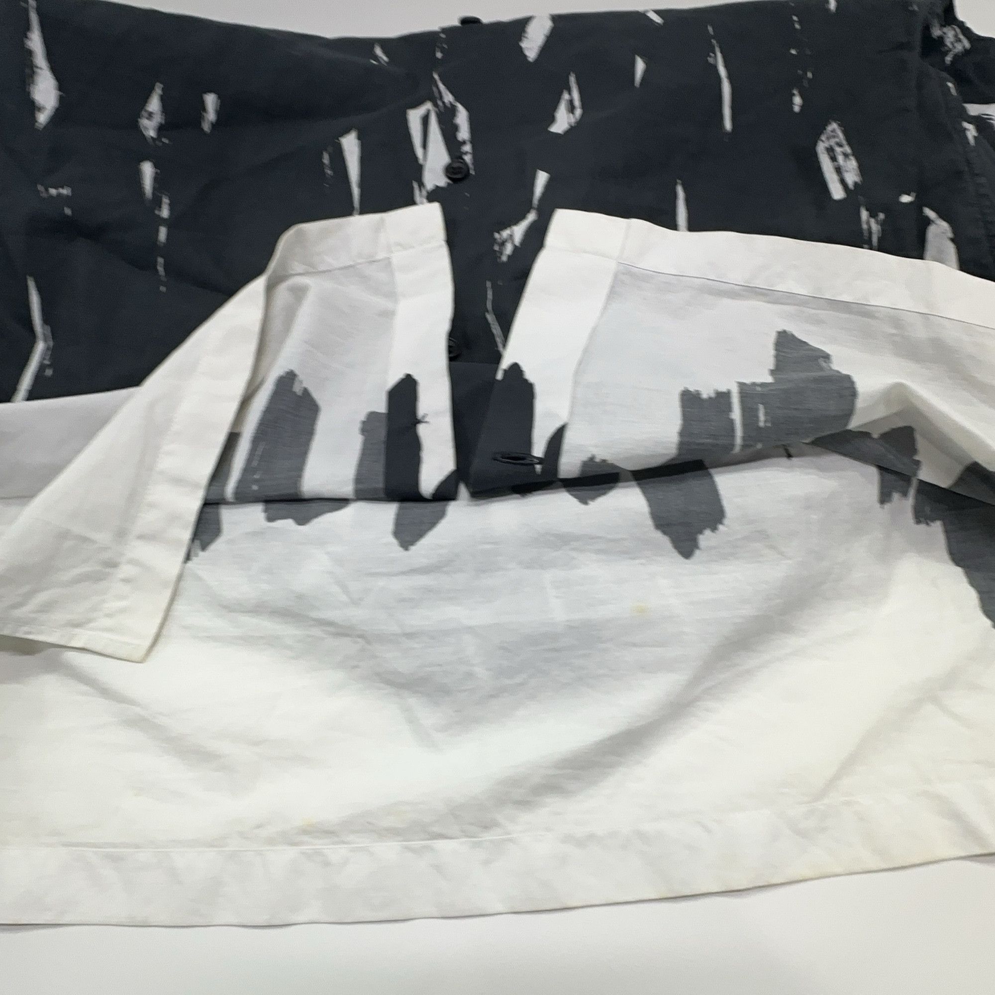 Balenciaga Balenciaga Brushstroke Long Sleeve Shirt 37 Size US S / EU 44-46 / 1 - 11 Thumbnail