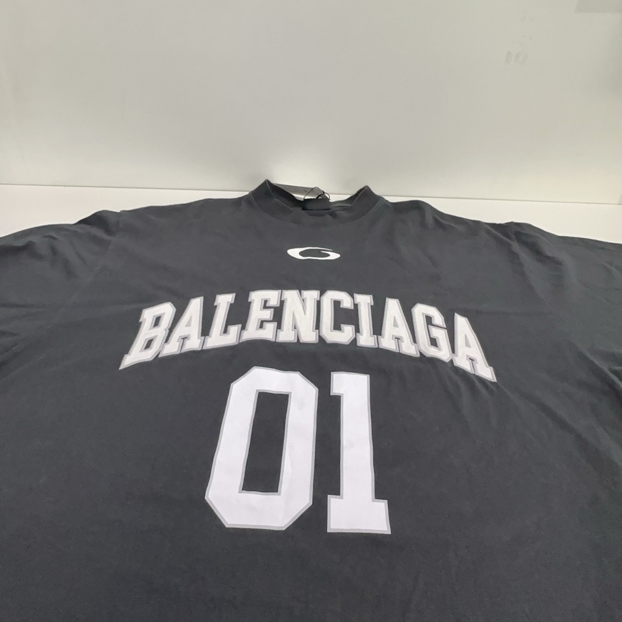 Balenciaga Balenciaga Basketball Logo Graphic T-Shirt Size 2 Size US M / EU 48-50 / 2 - 8 Thumbnail