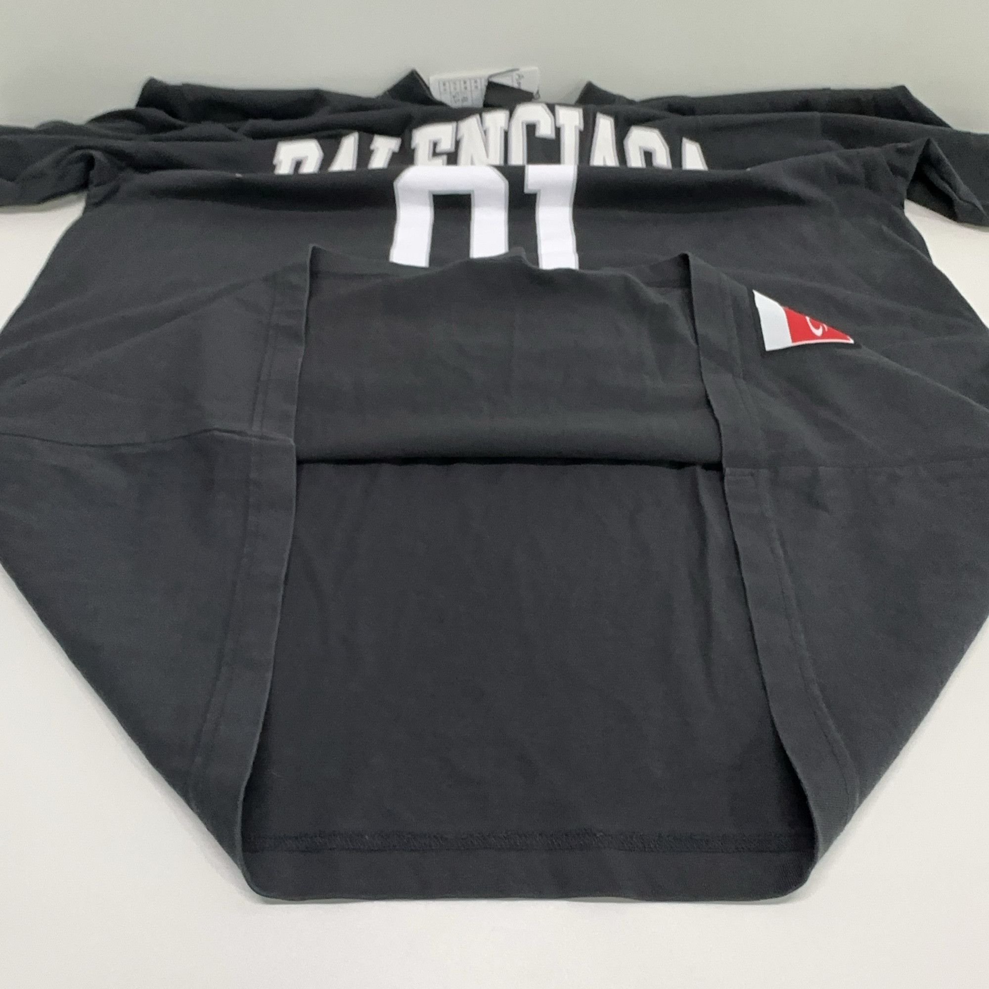 Balenciaga Balenciaga Basketball Logo Graphic T-Shirt Size 2 Size US M / EU 48-50 / 2 - 10 Thumbnail