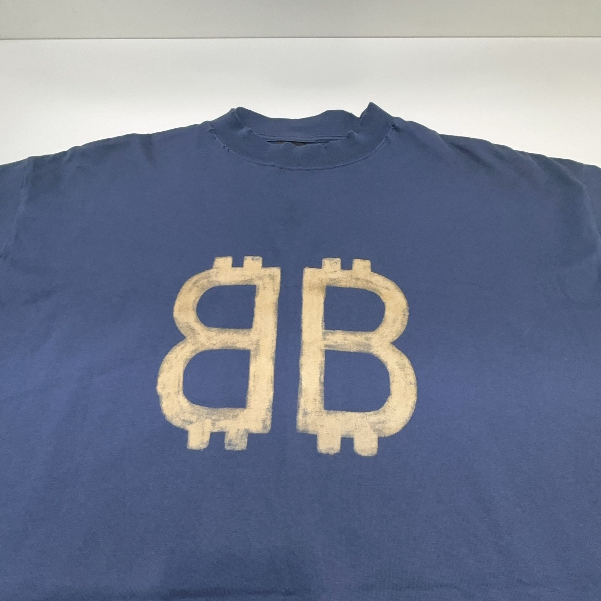 Balenciaga Balenciaga Crypto Logo T-Shirt Size 2 Size US M / EU 48-50 / 2 - 9 Thumbnail