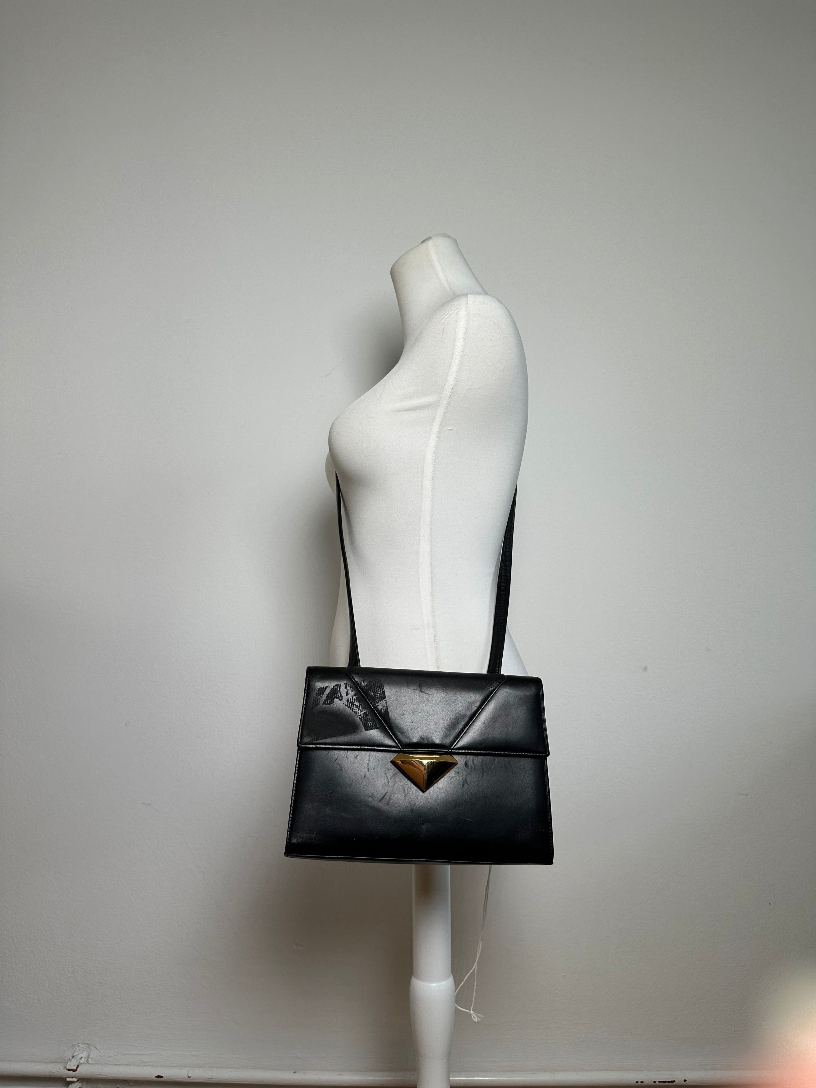 Givenchy Vintage Shoulder Bag Black Leather Size ONE SIZE - 4 Thumbnail