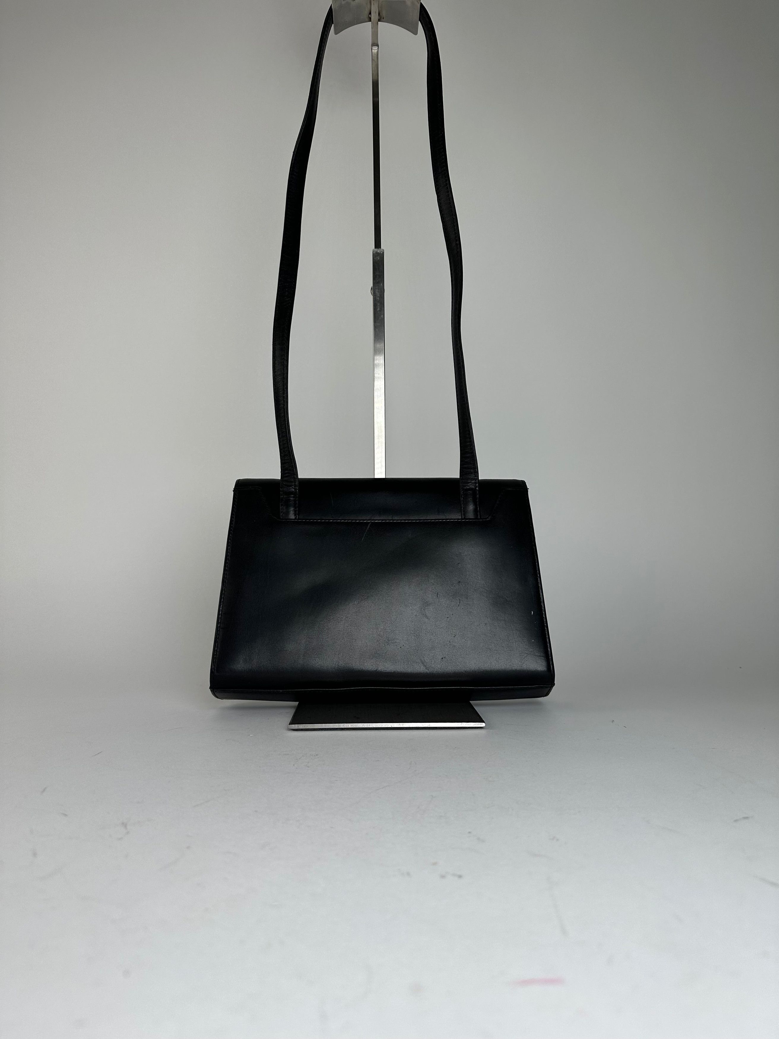Givenchy Vintage Shoulder Bag Black Leather Size ONE SIZE - 2 Thumbnail