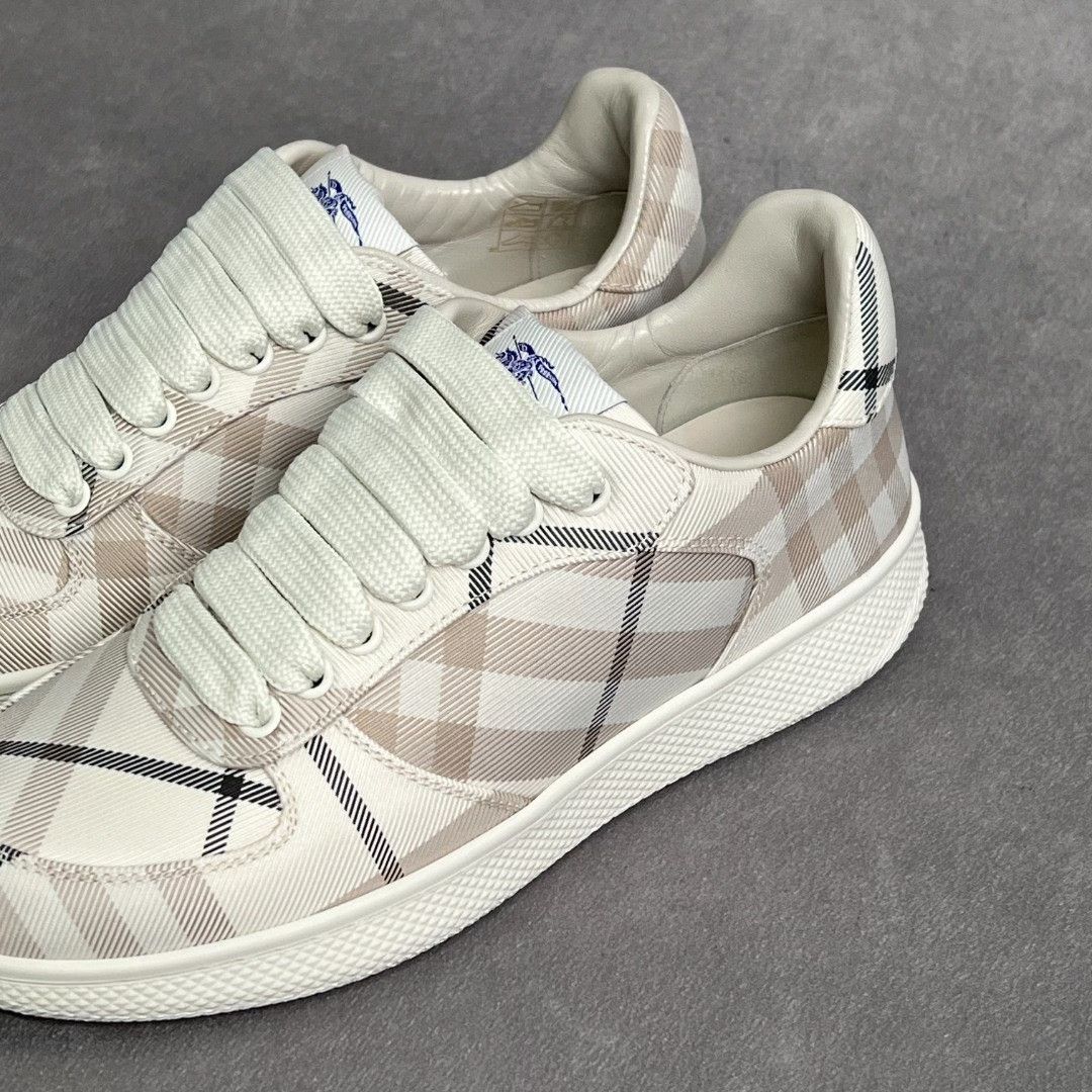 Burberry Burberry Casual Plaid Multi Lowtop Sneakers us_5 Women Size US 5 / IT 35 - 2 Thumbnail