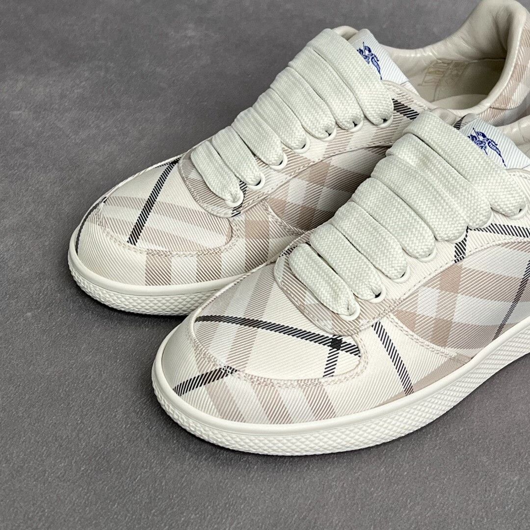 Burberry Burberry Casual Plaid Multi Lowtop Sneakers us_5 Women Size US 5 / IT 35 - 3 Thumbnail