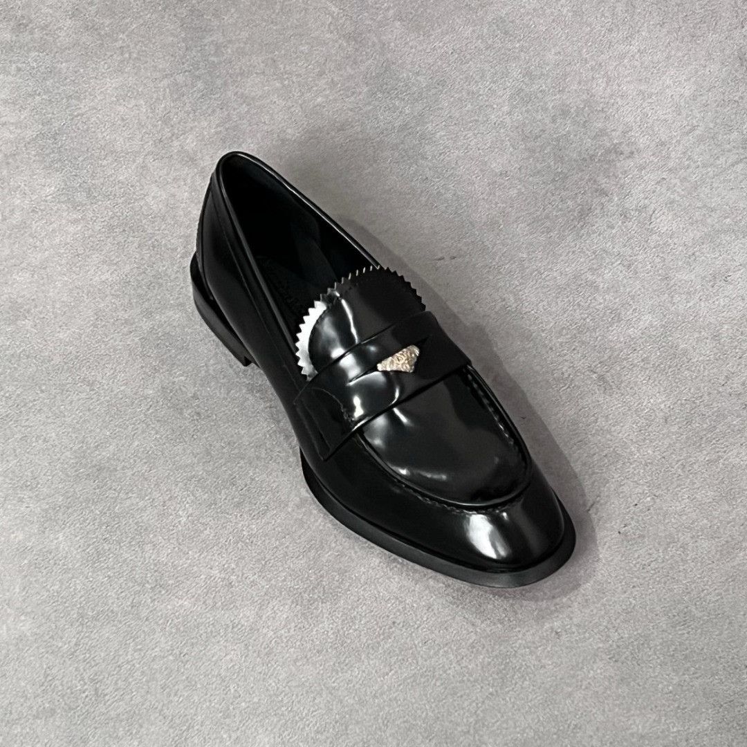 Alexander McQueen Alexander McQueen Leather Black Lowtop Sneakers 7 Men Size US 7 / EU 40 - 5 Thumbnail