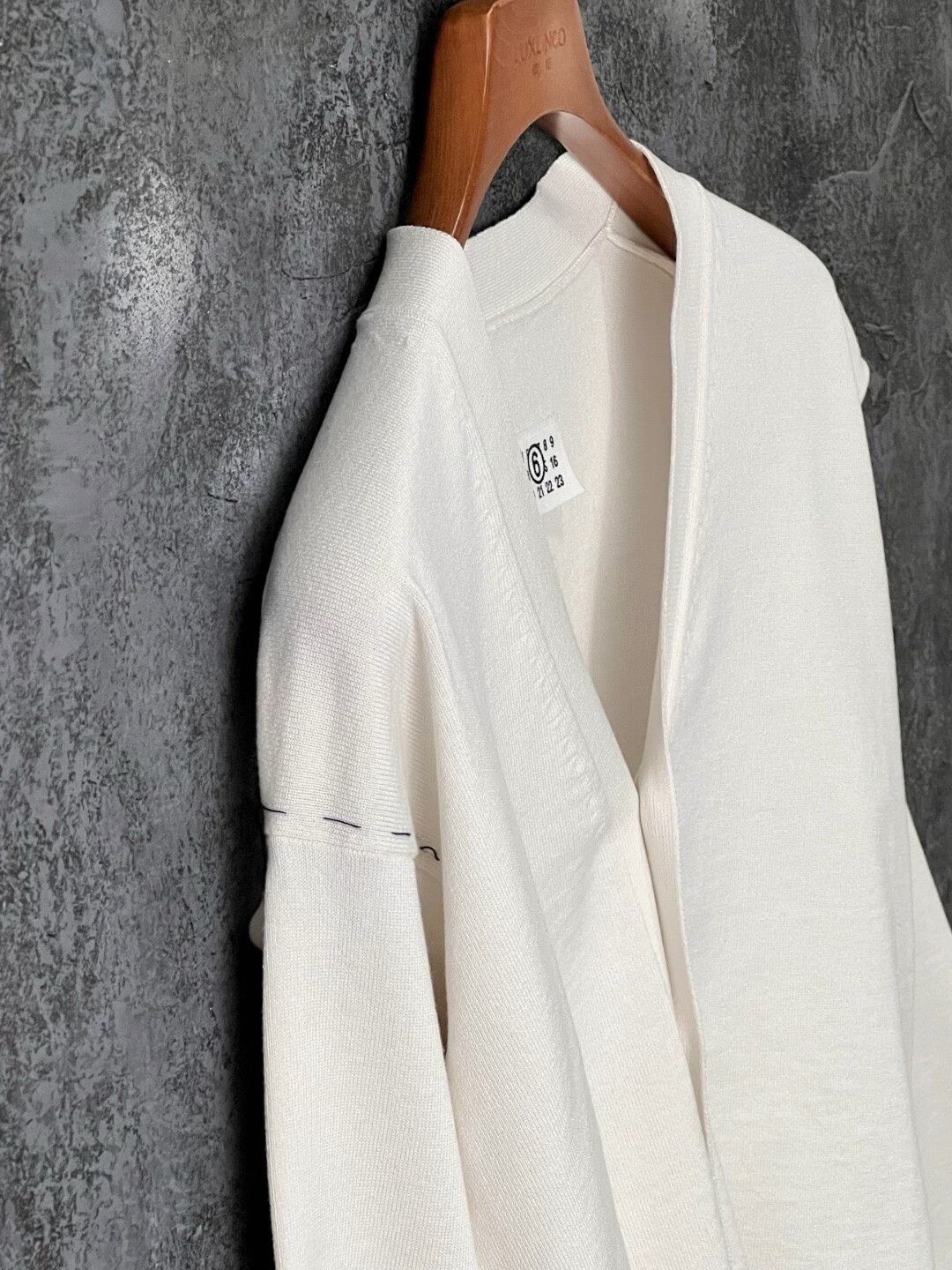Maison Margiela Maison Margiela Knit White Sweater S Women Size S / US 4 / IT 40 - 5 Thumbnail