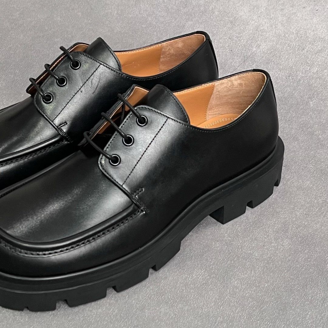 Maison Margiela Maison Margiela Leather Black Lowtop Sneakers 10 Men Size US 10 / EU 43 - 2 Thumbnail