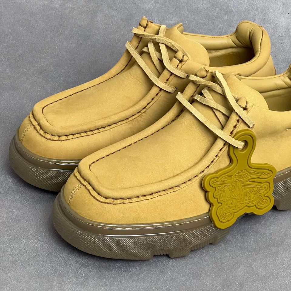 Burberry Burberry Casual Yellow Lowtop Sneakers 6 Men Size US 6 / EU 39 - 3 Thumbnail