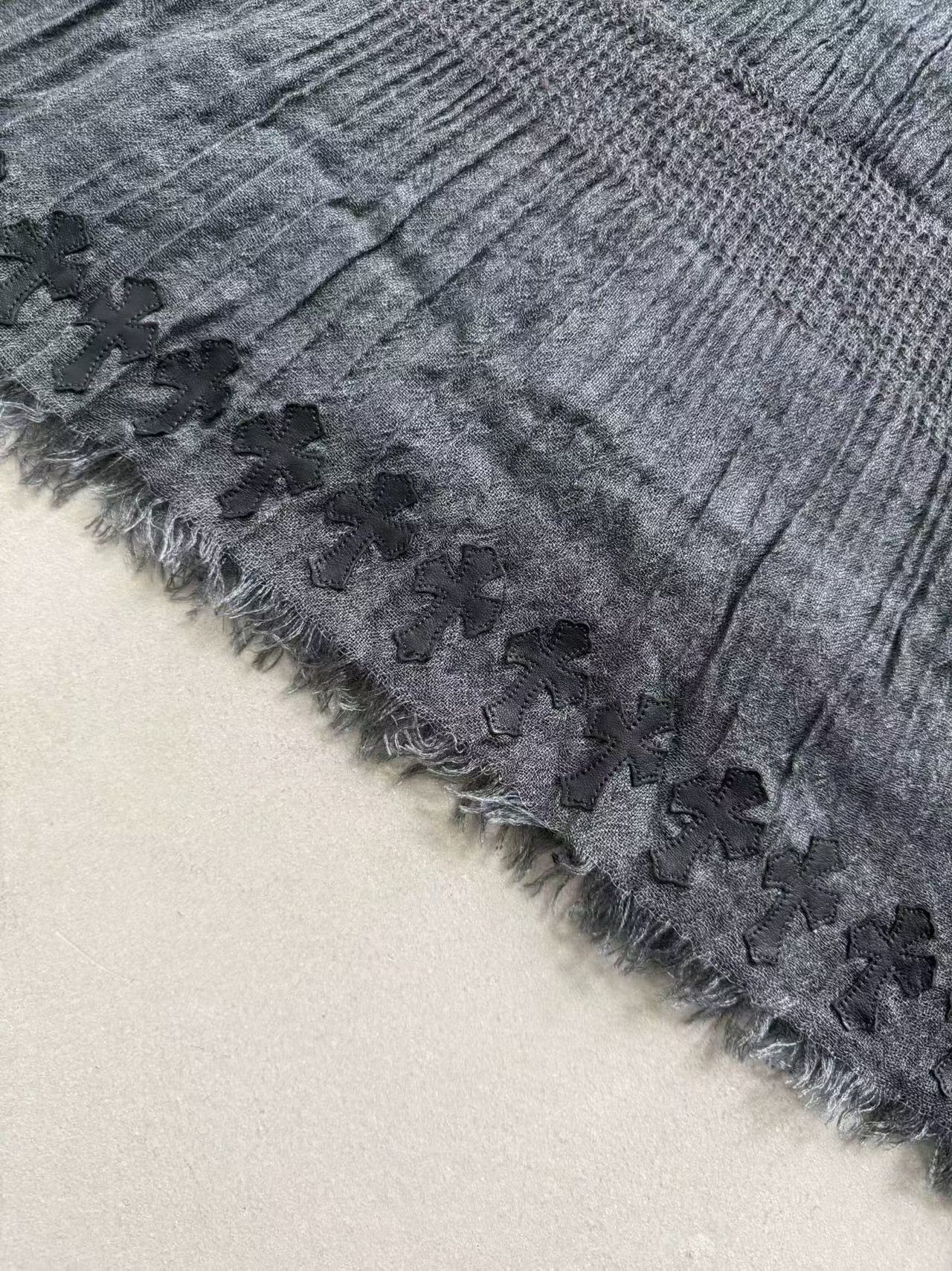 Chrome Hearts Chrome Hearts Cross Patch Grey Scarf Size ONE SIZE - 2 Thumbnail