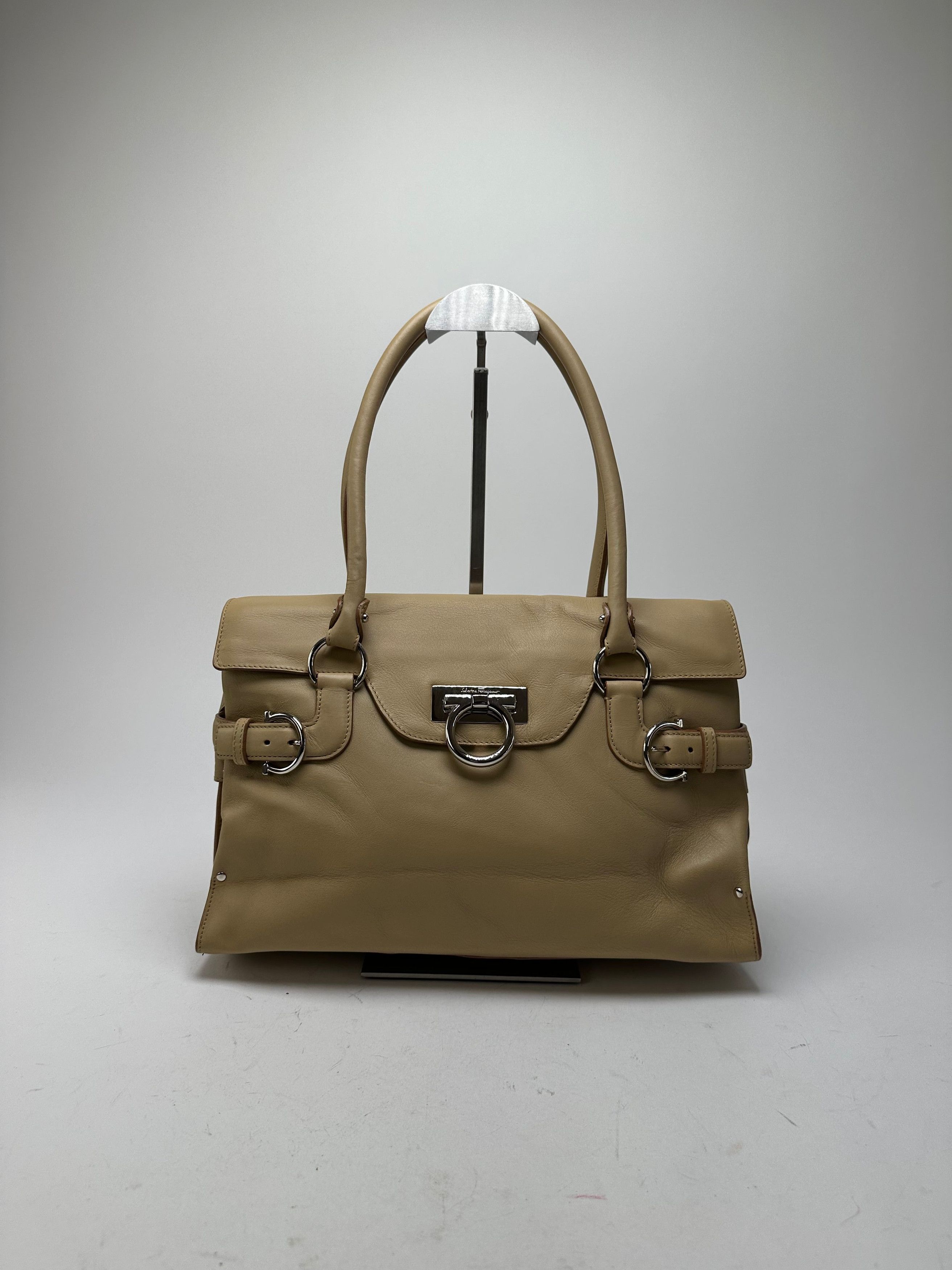 Salvatore Ferragamo Vintage Leather Handbag Sandy Beige Size ONE SIZE - 6 Thumbnail