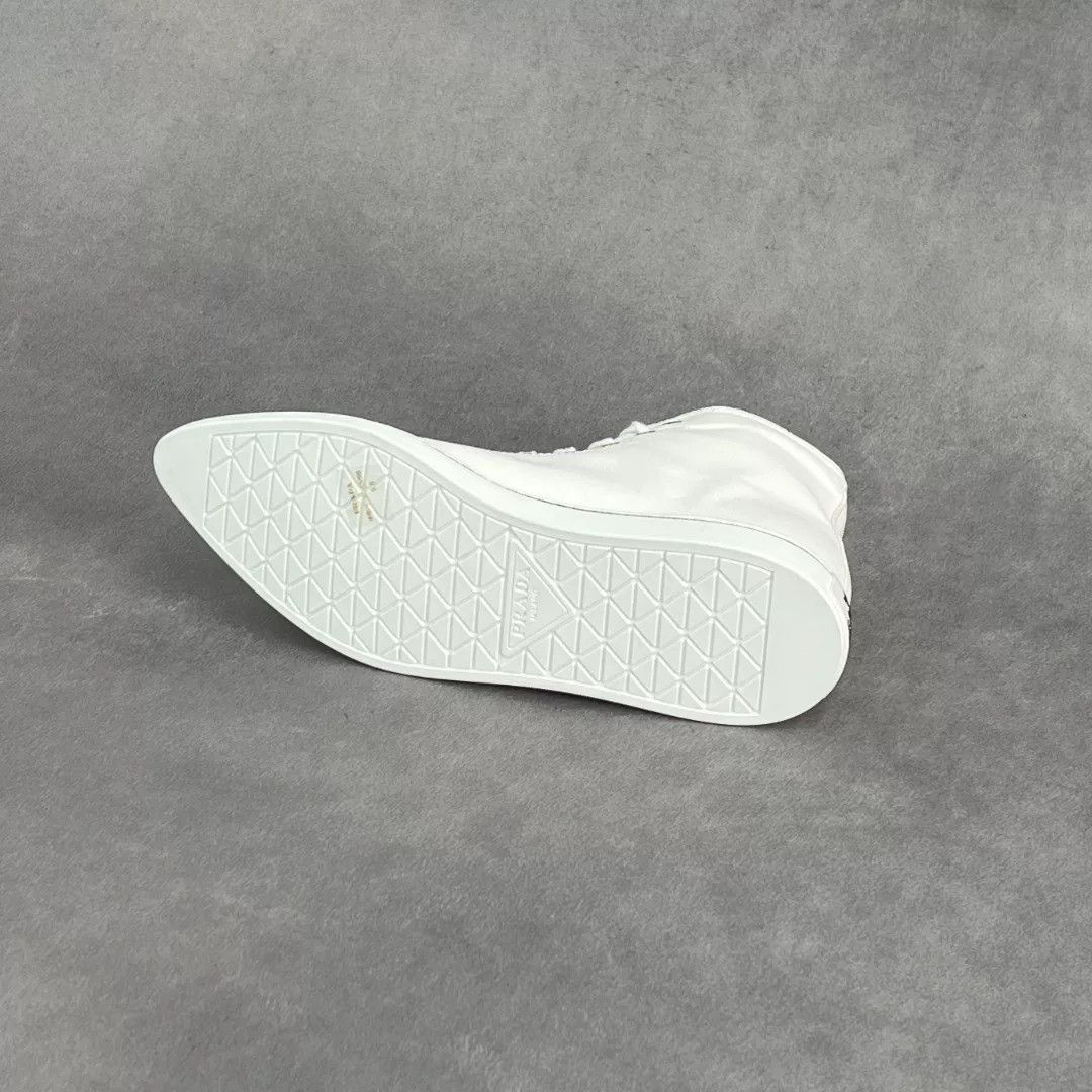 Prada Prada Retro White Hitop Sneakers 8 Men Size US 8 / EU 41 - 6 Thumbnail