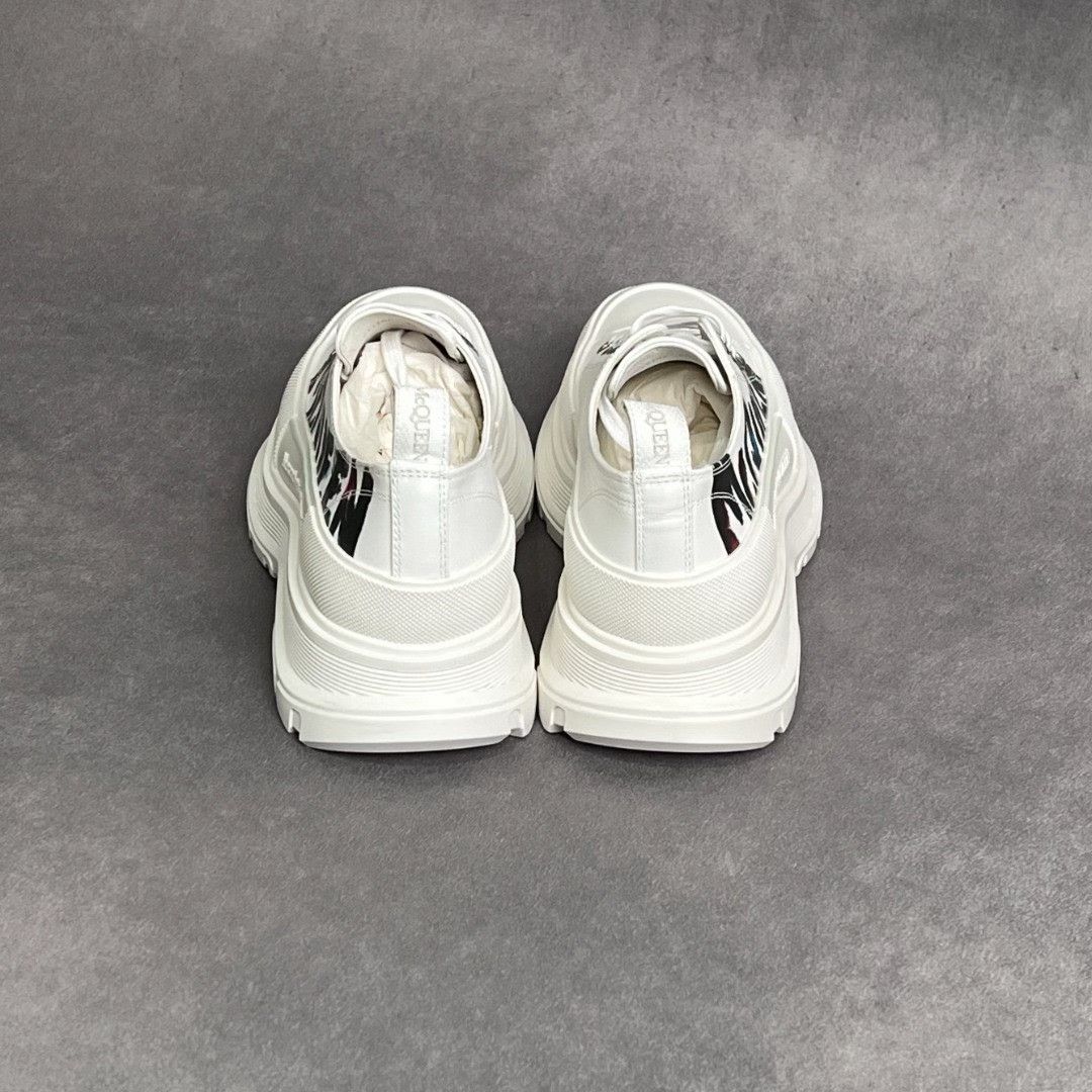 Alexander McQueen Alexander McQueen Leather Printed Lowtop Sneakers 6 Men Size US 6 / EU 39 - 8 Thumbnail