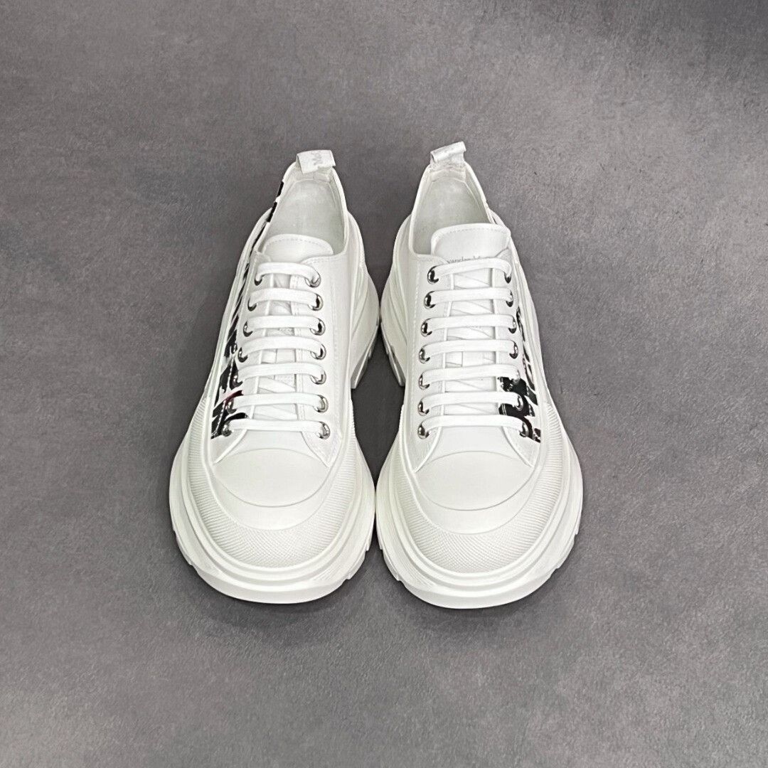 Alexander McQueen Alexander McQueen Leather Printed Lowtop Sneakers 6 Men Size US 6 / EU 39 - 7 Thumbnail