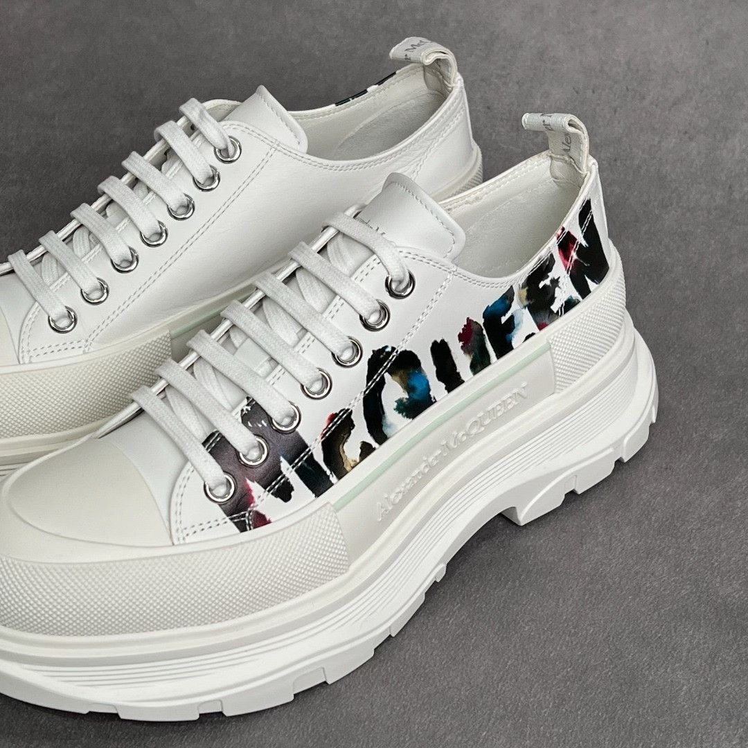 Alexander McQueen Alexander McQueen Leather Printed Lowtop Sneakers 6 Men Size US 6 / EU 39 - 2 Thumbnail