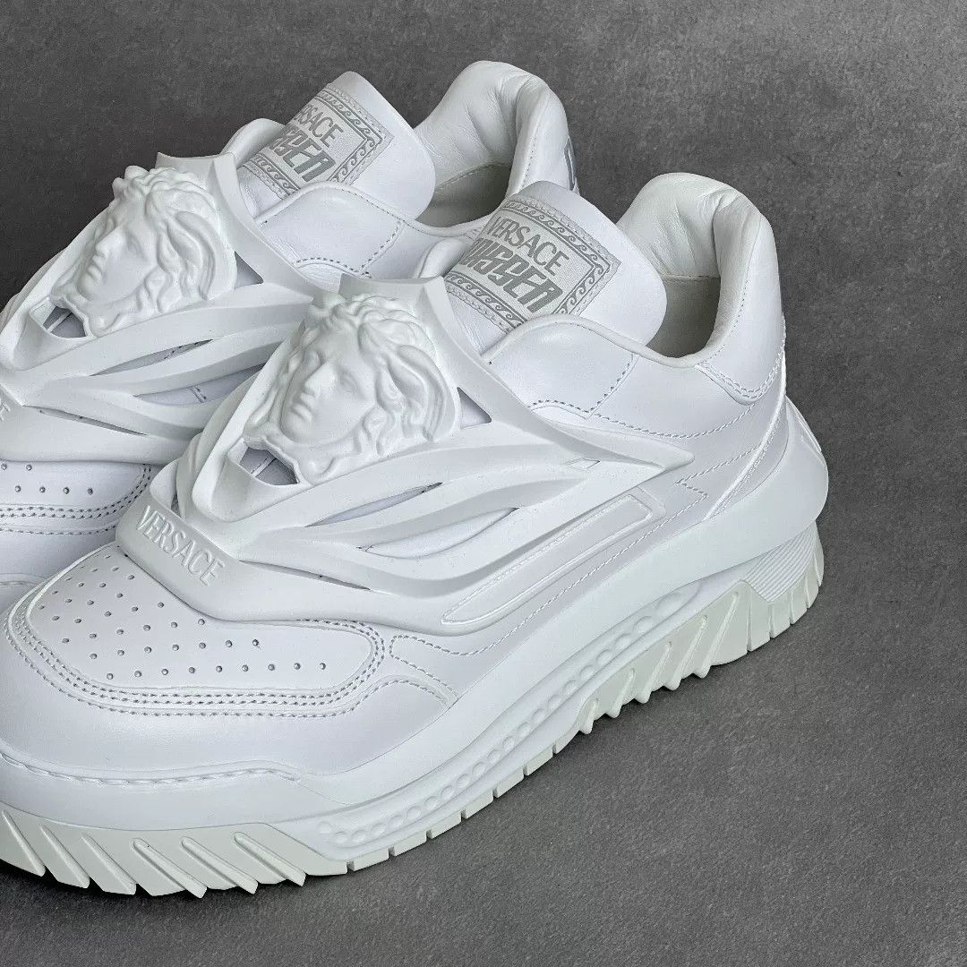 Versace Versace Casual White Lowtop Sneakers 8 Men Size US 8 / EU 41 - 2 Thumbnail