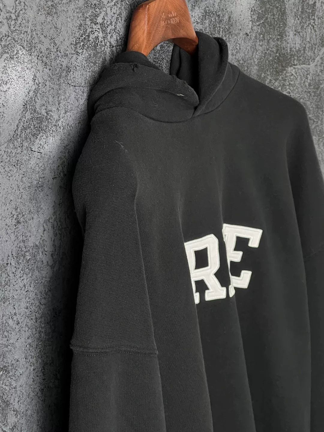 Balenciaga Balenciaga Cotton Embroidered Hoodie m Men Size US M / EU 48-50 / 2 - 5 Thumbnail