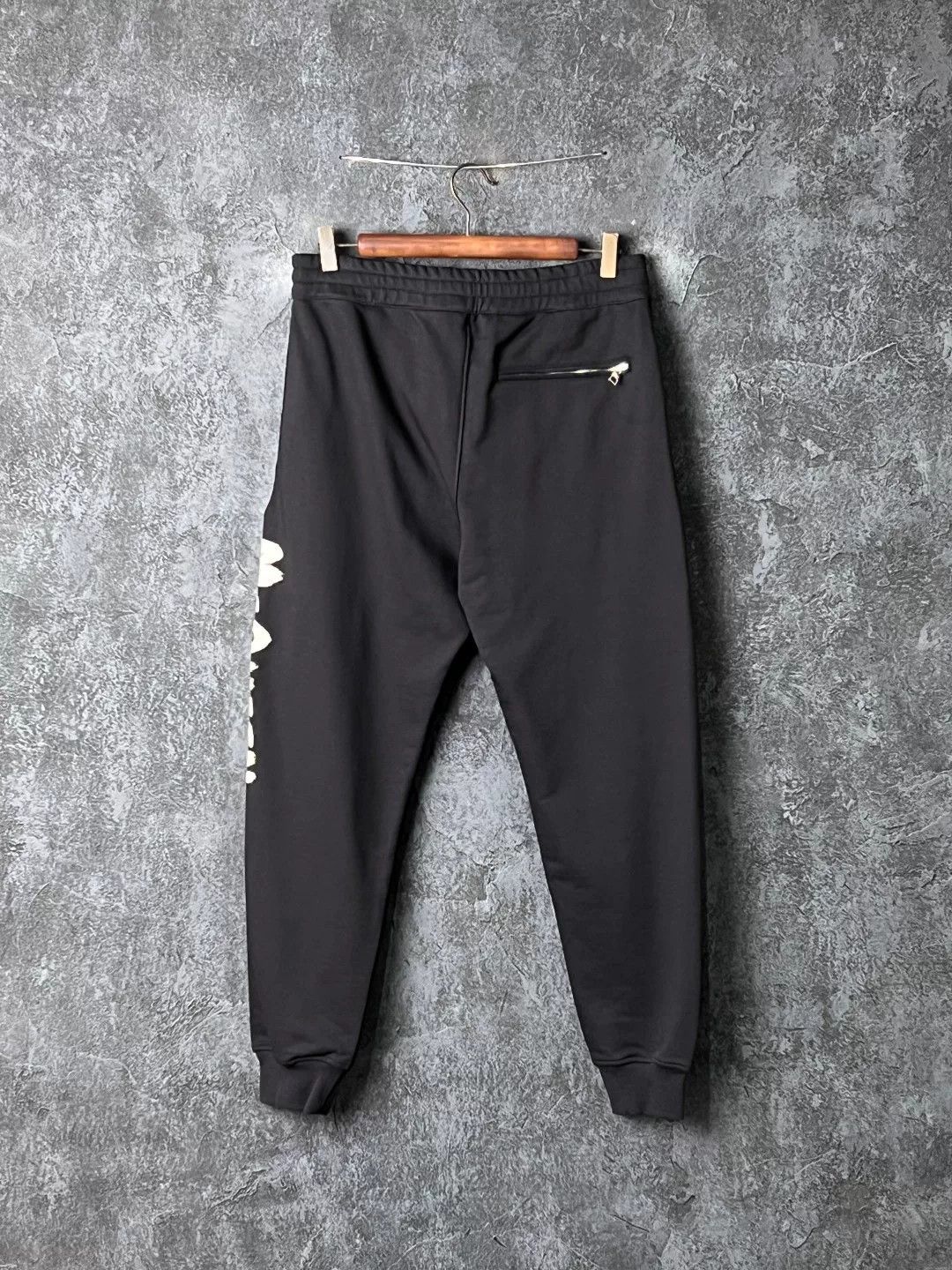 Alexander McQueen Alexander McQueen Cotton Black Casual Pants 36 Men Size US 36 / EU 52 - 2 Thumbnail
