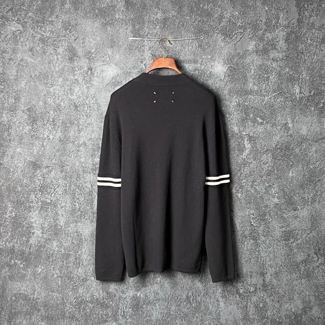 Maison Margiela Maison Margiela Wool Striped White Sweater m Men Size US M / EU 48-50 / 2 - 2 Thumbnail