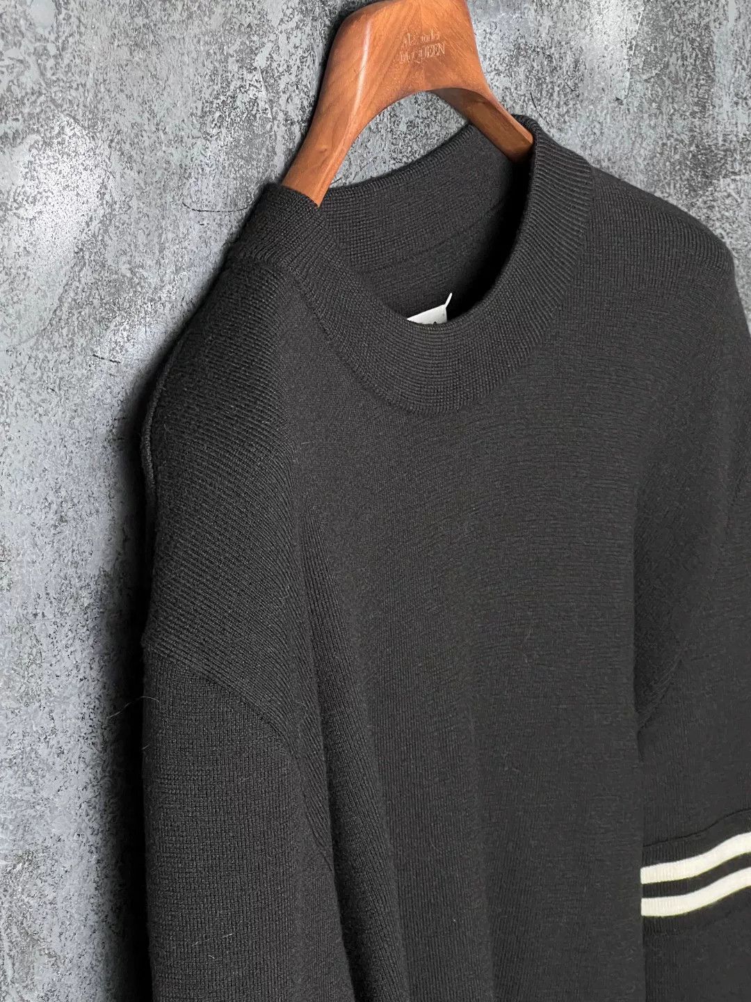 Maison Margiela Maison Margiela Wool Striped White Sweater m Men Size US M / EU 48-50 / 2 - 5 Thumbnail