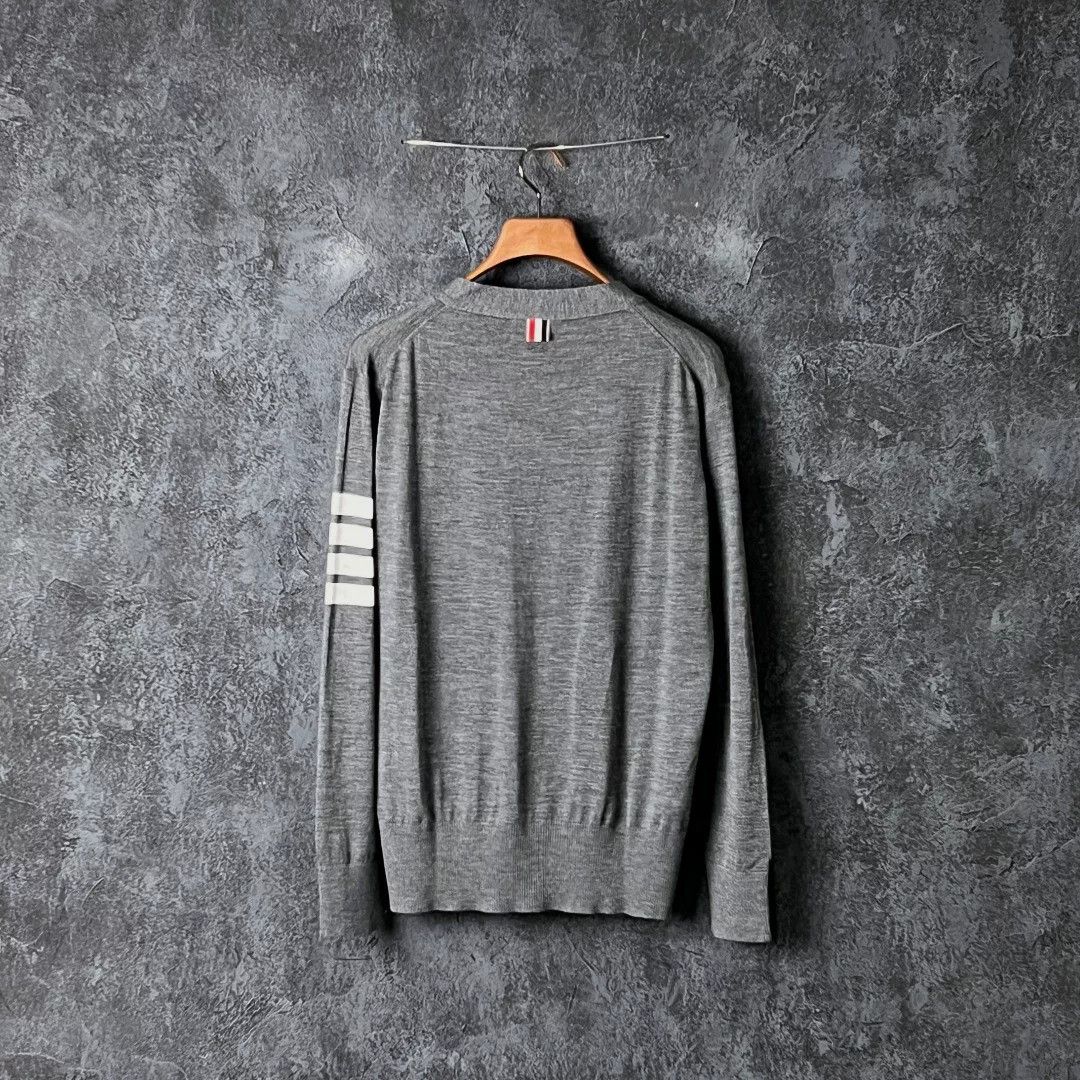 Thom Browne Thom Browne Knit Wool Brown Sweater l Men Size US L / EU 52-54 / 3 - 2 Thumbnail