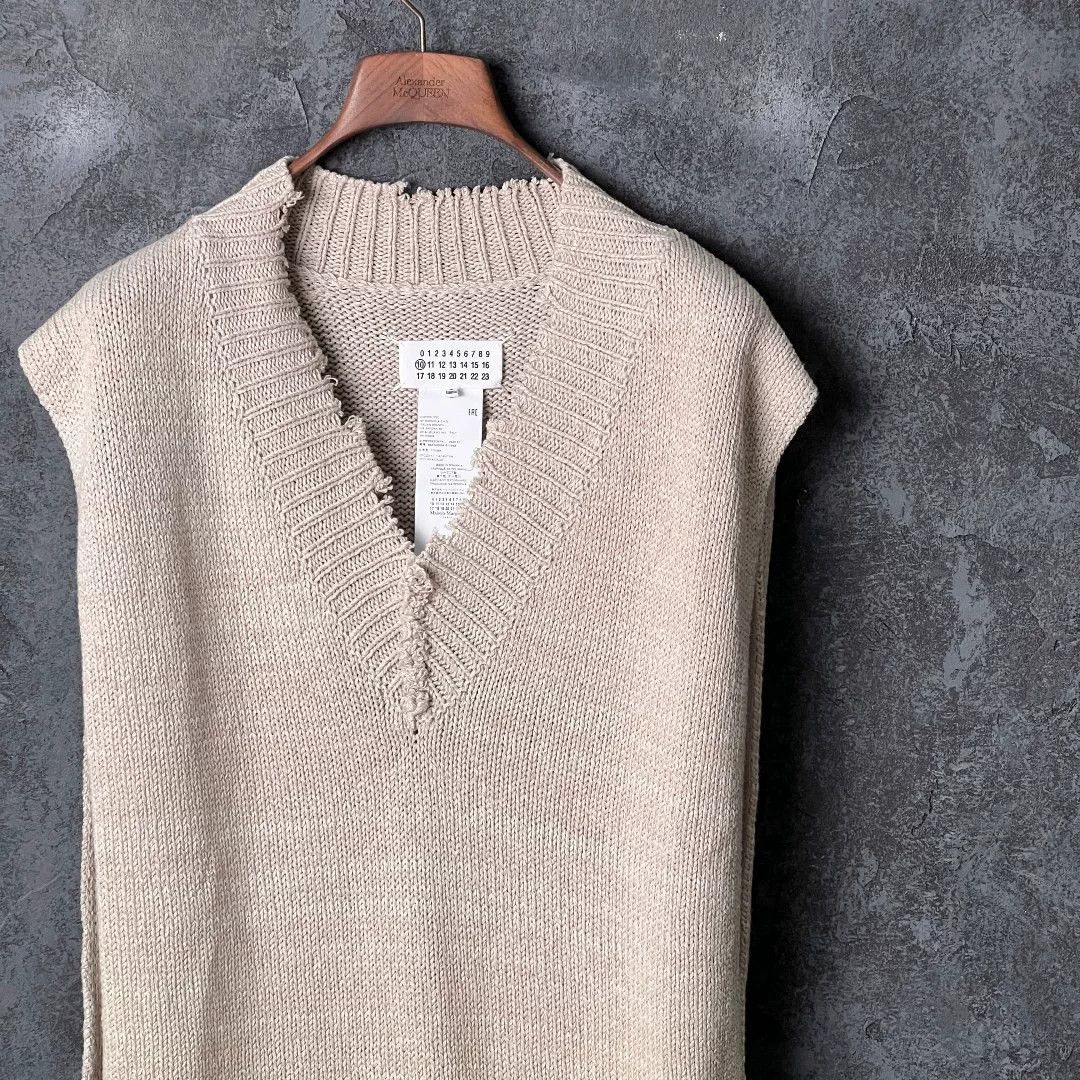 Maison Margiela Maison Margiela Beige Tank Top s Men Size US S / EU 44-46 / 1 - 3 Thumbnail