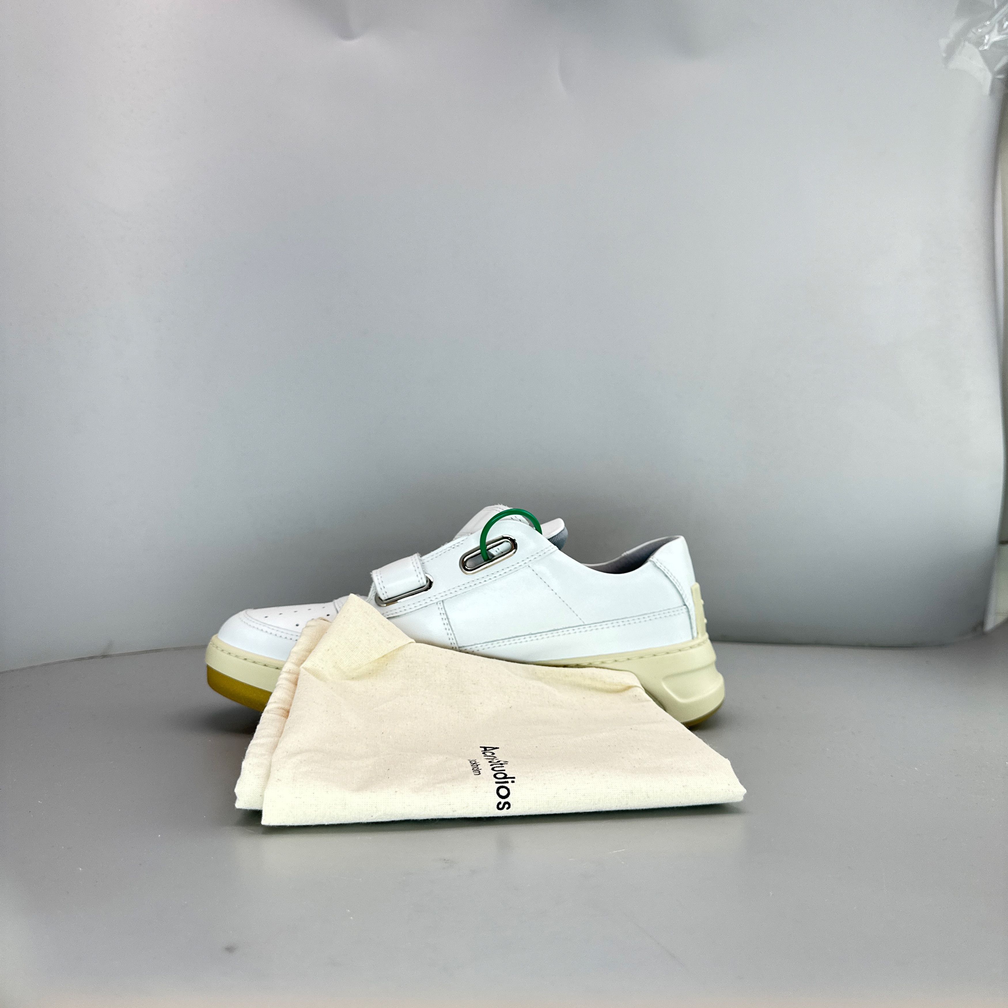 Acne Studios Acne Studios Leather Velcro Sneakers 39 Size US 9 / IT 39 - 11 Thumbnail