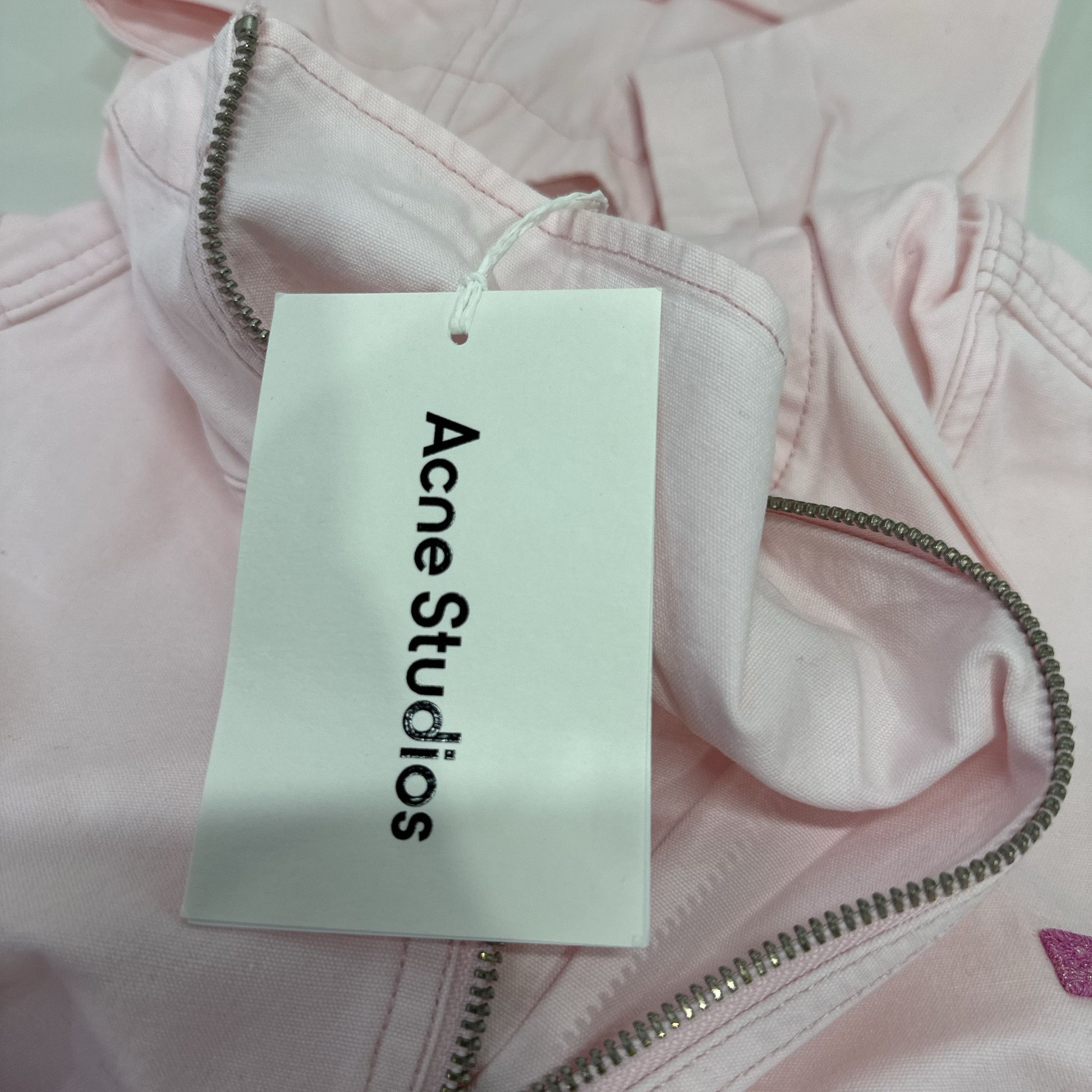 Acne Studios Acne Studios Pink Face Patch Hooded Anorak Size S Size US S / EU 44-46 / 1 - 5 Thumbnail