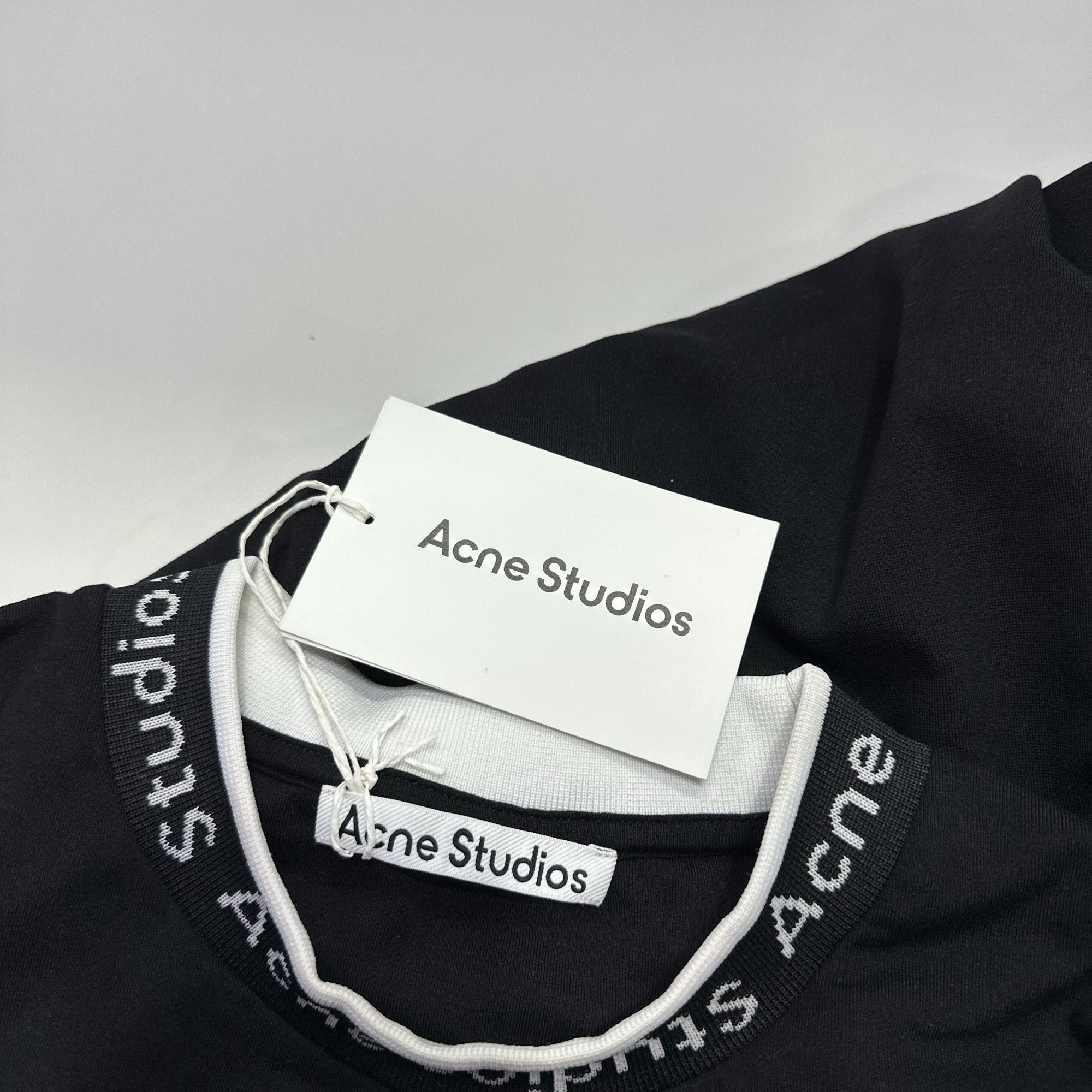 Acne Studios Acne Studios Logo Jacquard Neck T-Shirt Size S Size US S / EU 44-46 / 1 - 4 Thumbnail