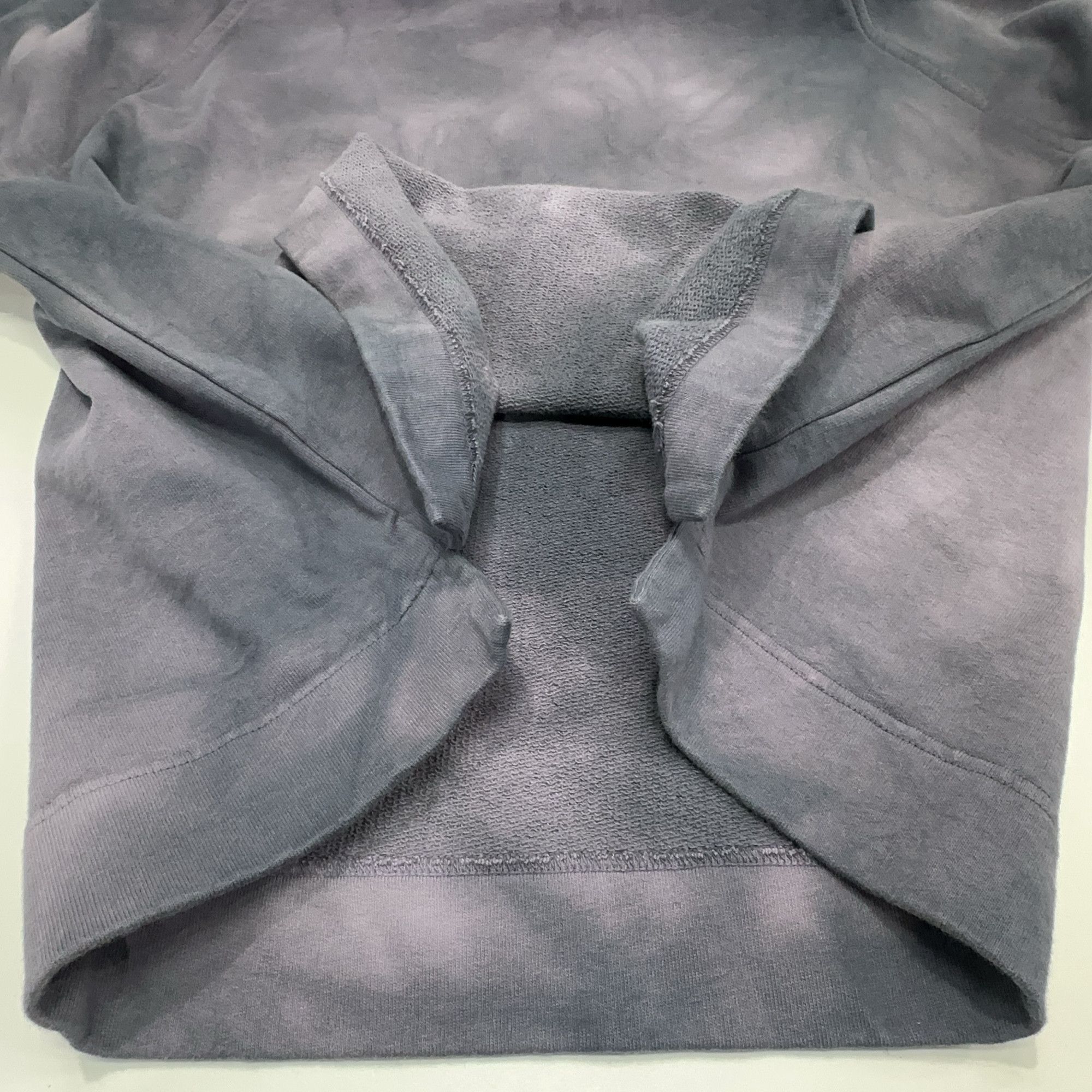 Acne Studios Acne Studios Washed Tie-Dye Sweatshirt Size M Size US M / EU 48-50 / 2 - 7 Thumbnail