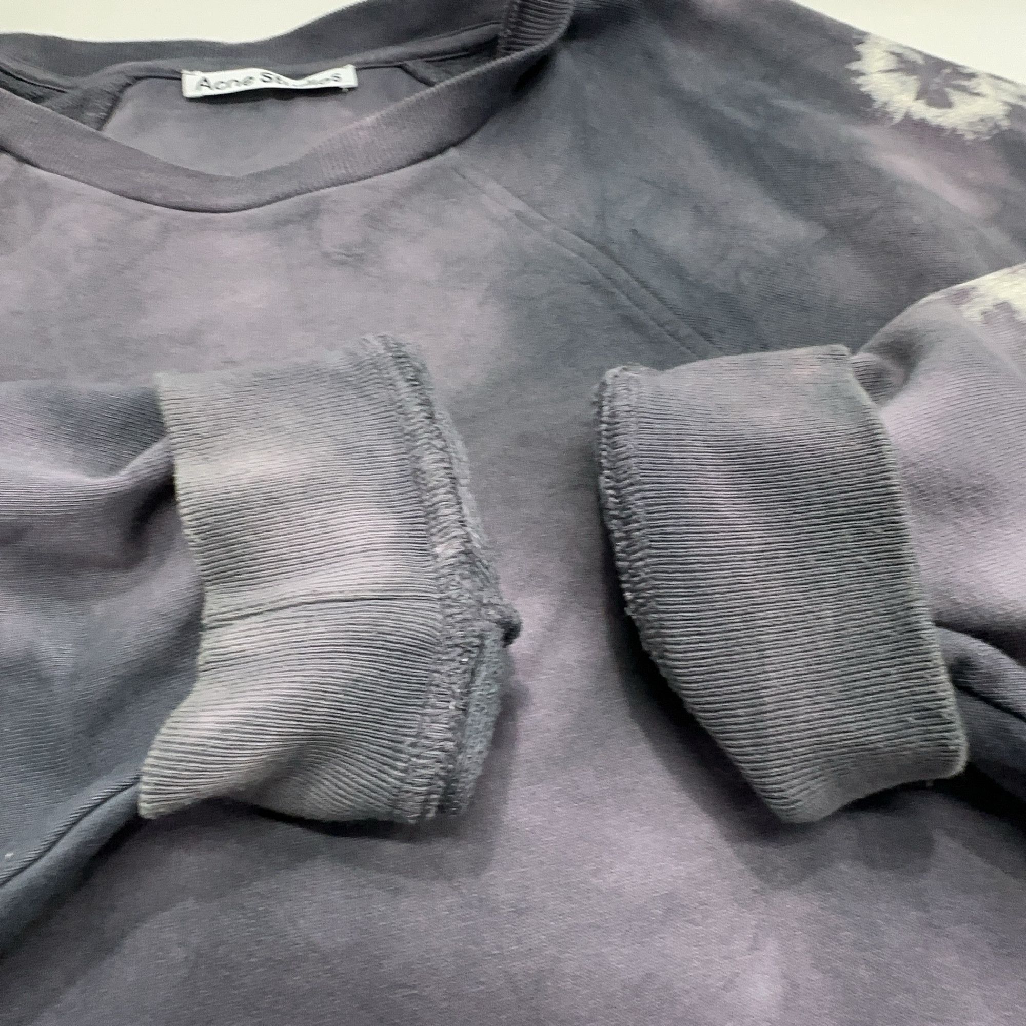 Acne Studios Acne Studios Washed Tie-Dye Sweatshirt Size M Size US M / EU 48-50 / 2 - 8 Thumbnail