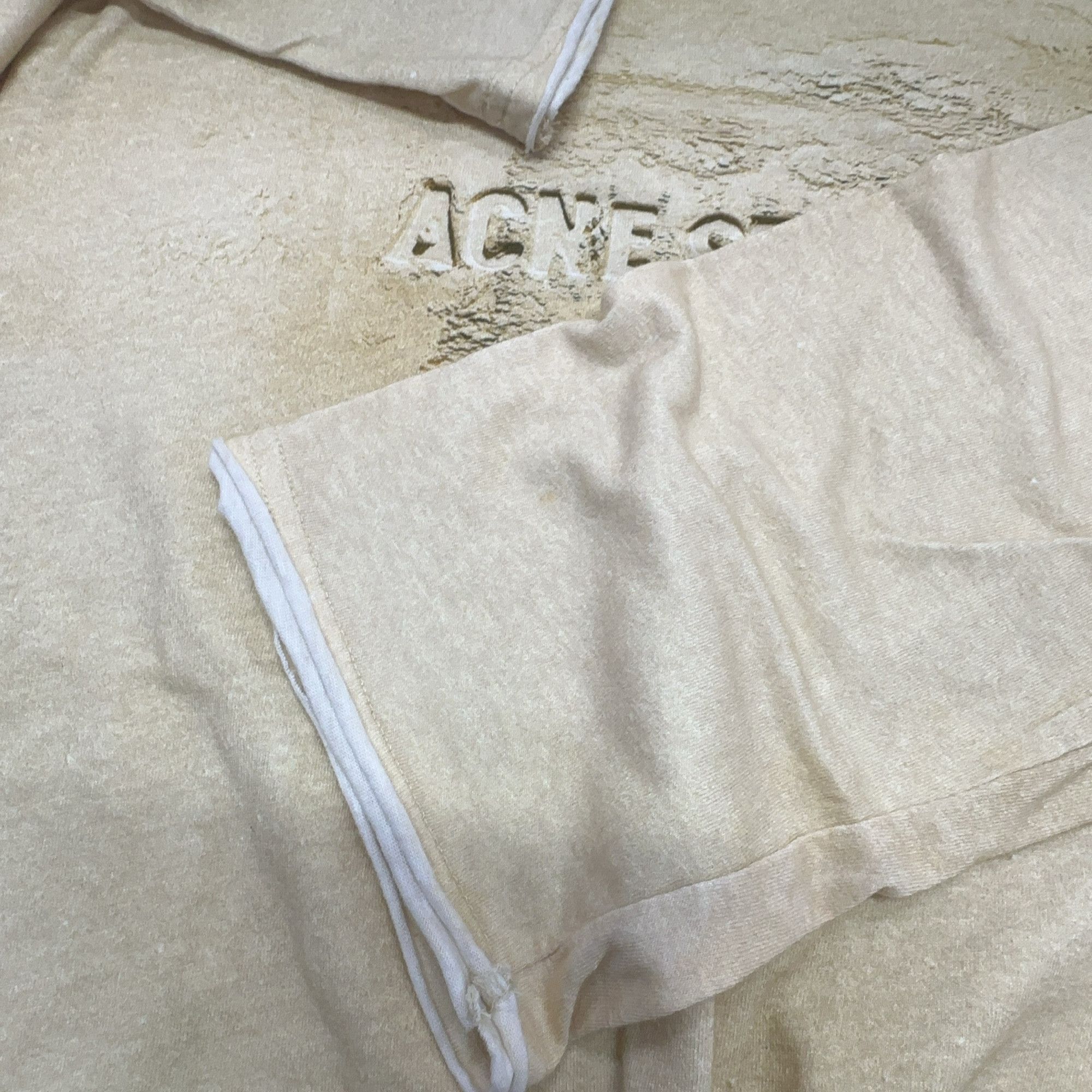 Acne Studios Acne Studios Distressed Logo Long Sleeve T-Shirt XS Size US XS / EU 42 / 0 - 8 Thumbnail