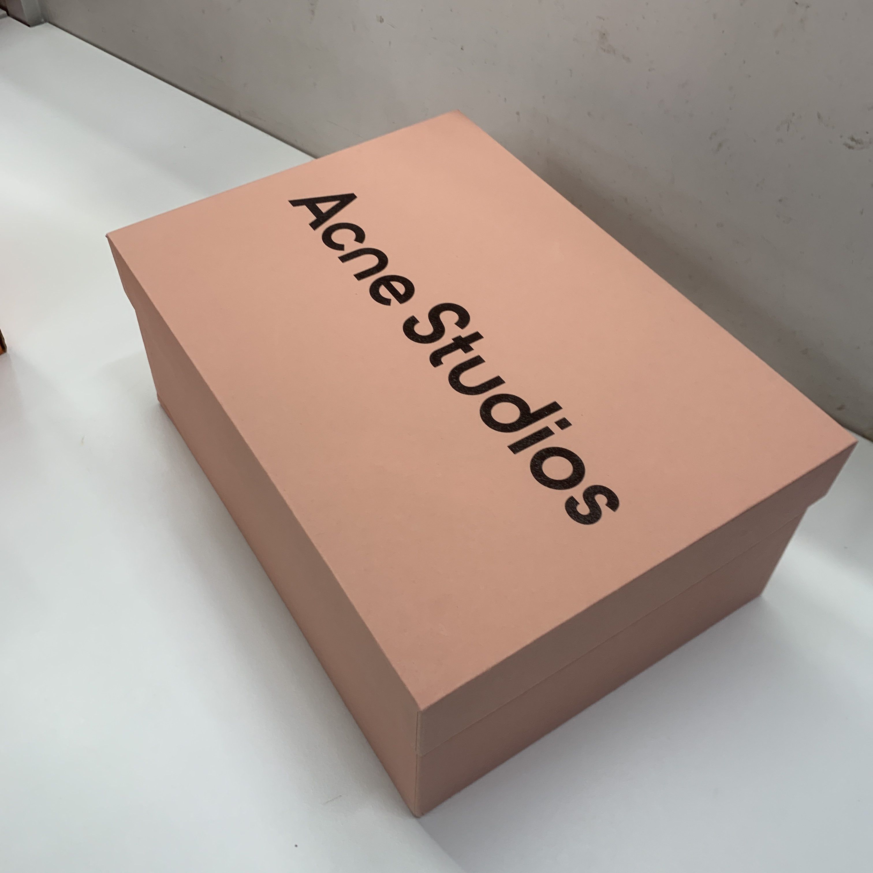 Acne Studios Acne Studios Leather GAT Low-Top Sneakers 44 Size US 11 / EU 44 - 12 Thumbnail