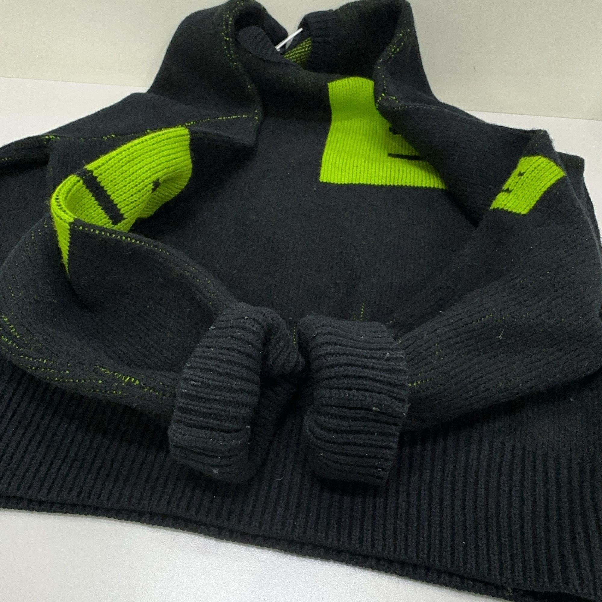 Acne Studios Acne Studios Face Patch Wool Sweater Size XL Size US XL / EU 56 / 4 - 10 Thumbnail
