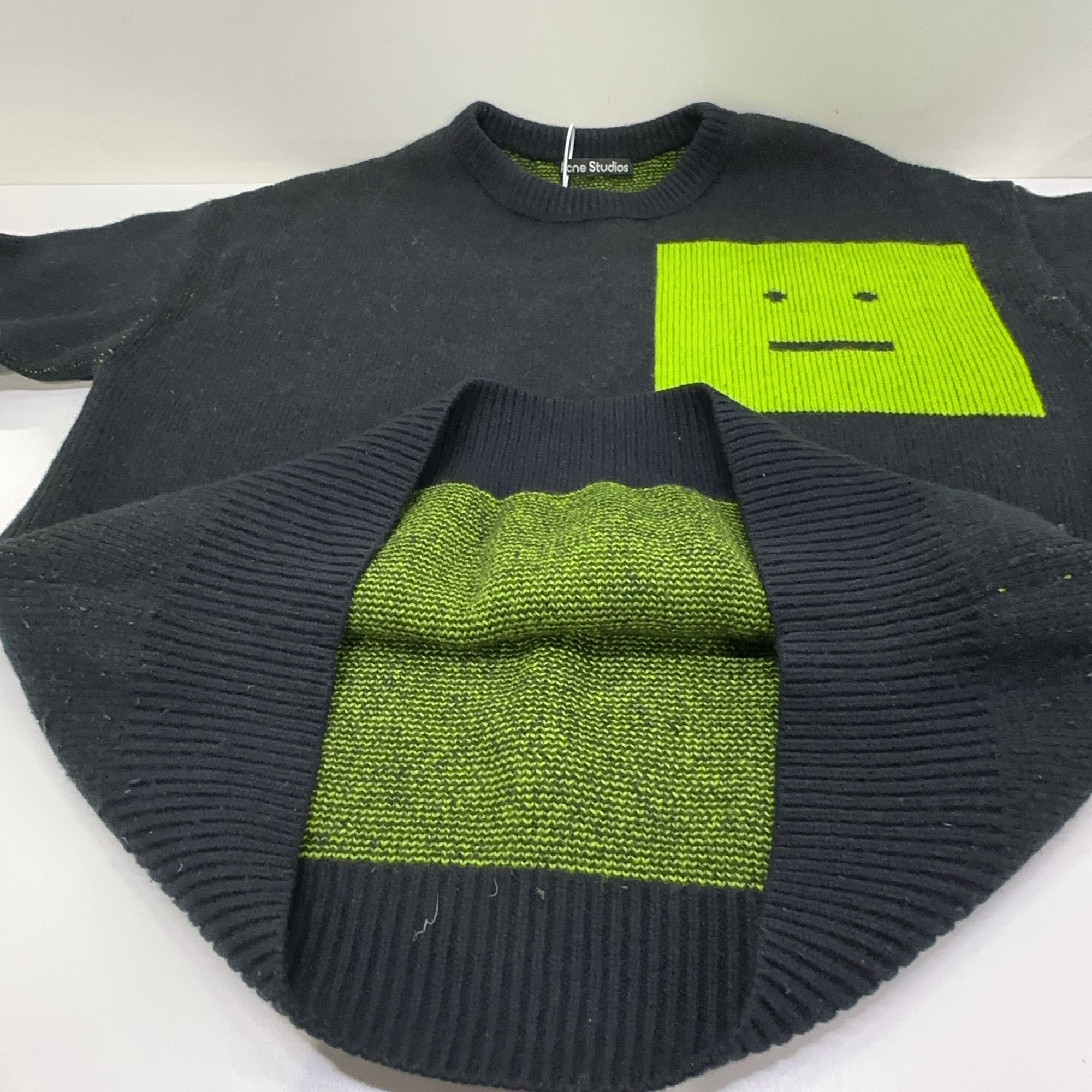 Acne Studios Acne Studios Face Patch Wool Sweater Size XL Size US XL / EU 56 / 4 - 8 Thumbnail