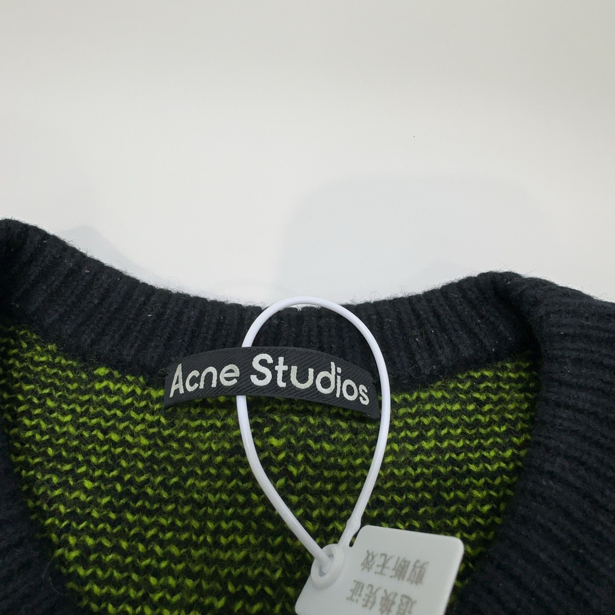 Acne Studios Acne Studios Face Patch Wool Sweater Size XL Size US XL / EU 56 / 4 - 5 Thumbnail