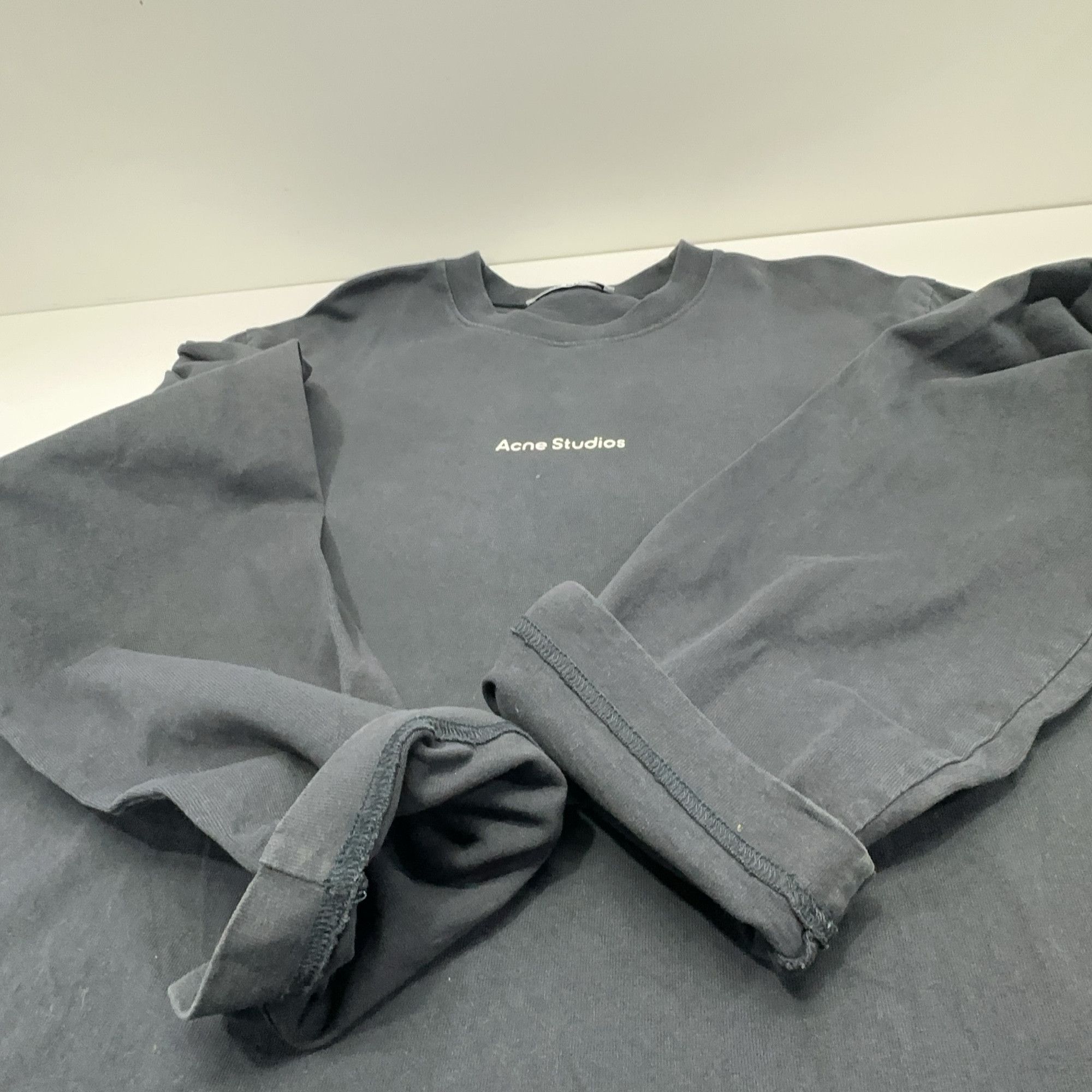 Acne Studios Acne Studios Logo Long Sleeve T-Shirt L Size US L / EU 52-54 / 3 - 11 Thumbnail