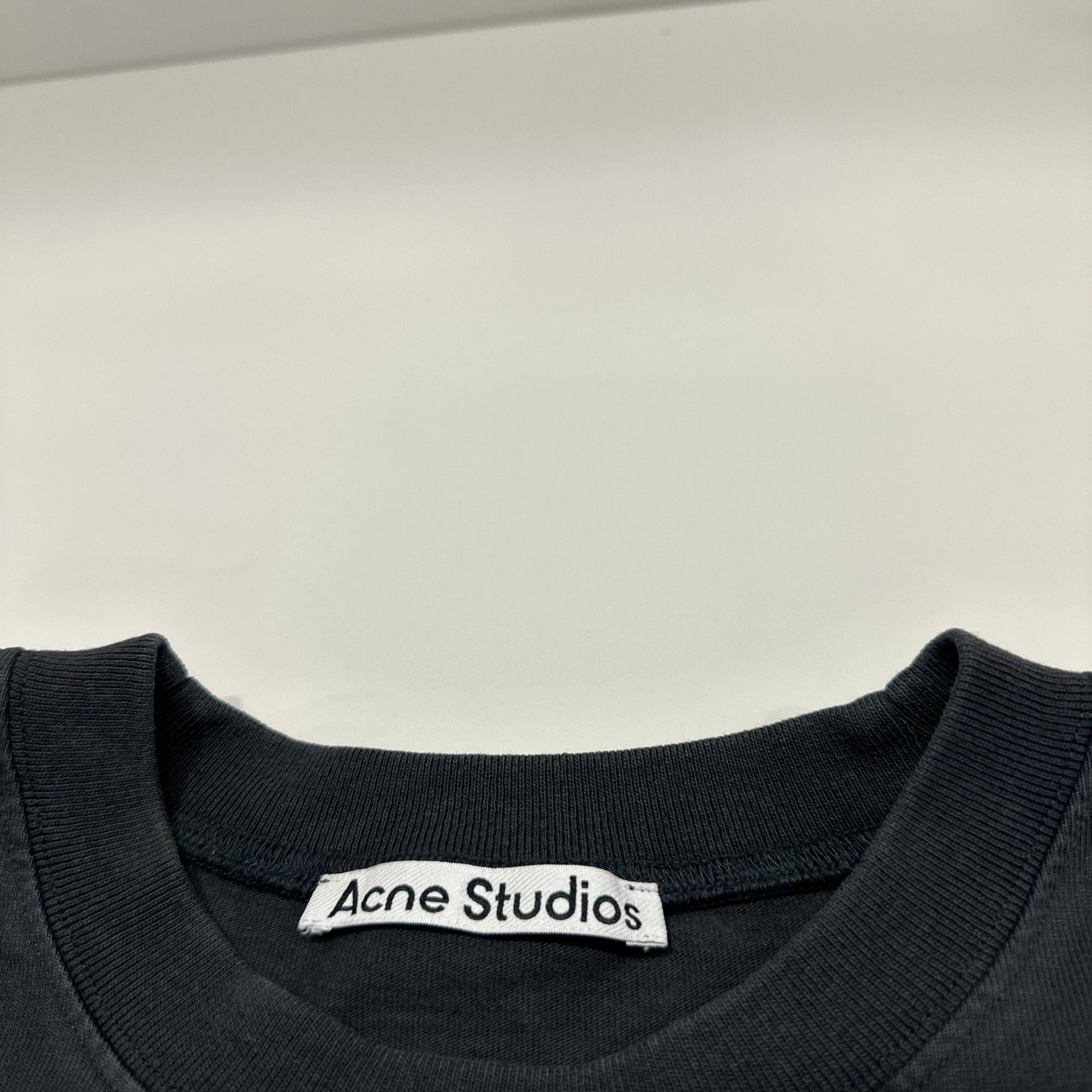 Acne Studios Acne Studios Logo Long Sleeve T-Shirt L Size US L / EU 52-54 / 3 - 4 Thumbnail