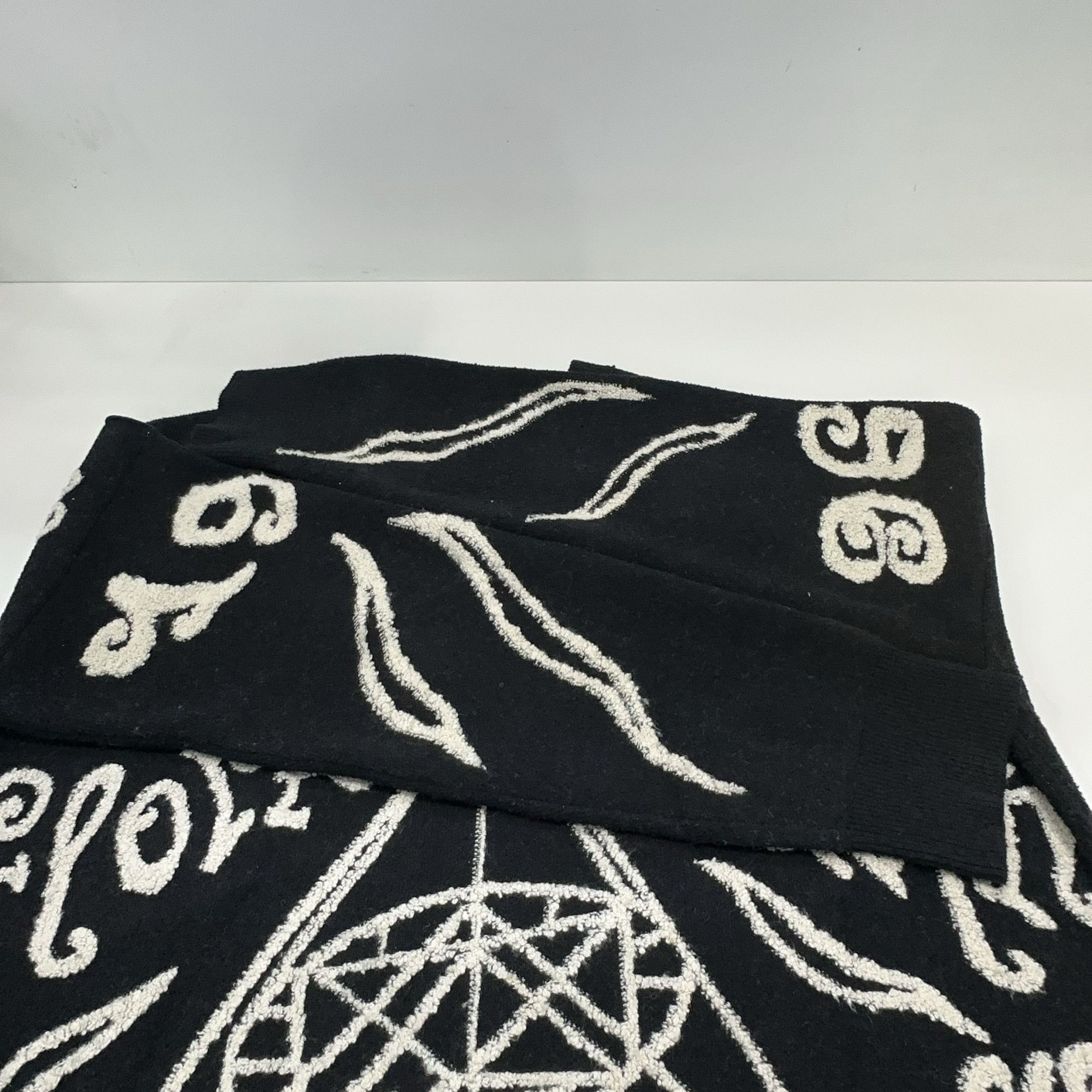 Acne Studios Acne Studios Graphic Intarsia Knit Sweater L Size US L / EU 52-54 / 3 - 10 Thumbnail