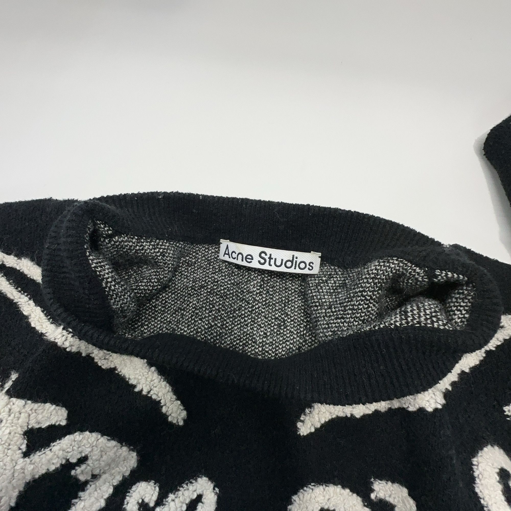 Acne Studios Acne Studios Graphic Intarsia Knit Sweater L Size US L / EU 52-54 / 3 - 6 Thumbnail