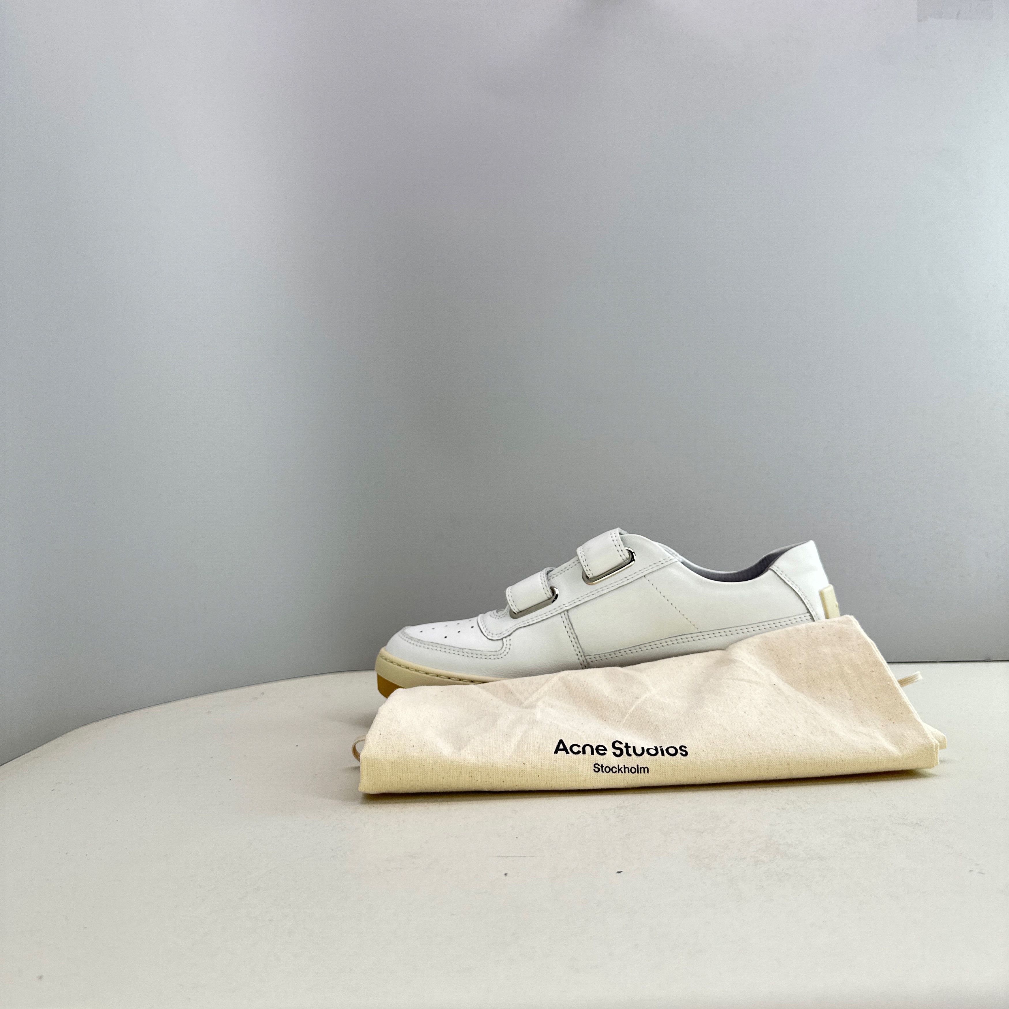 Acne Studios Acne Studios White Leather Velcro Sneakers 39 Size US 6 / EU 39 - 11 Thumbnail