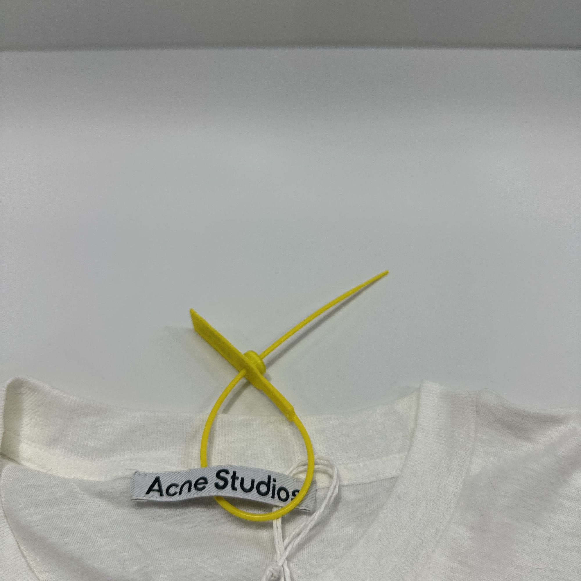 Acne Studios Acne Studios Logo Embroidered Long Sleeve T-Shirt US S Size US S / EU 44-46 / 1 - 4 Thumbnail