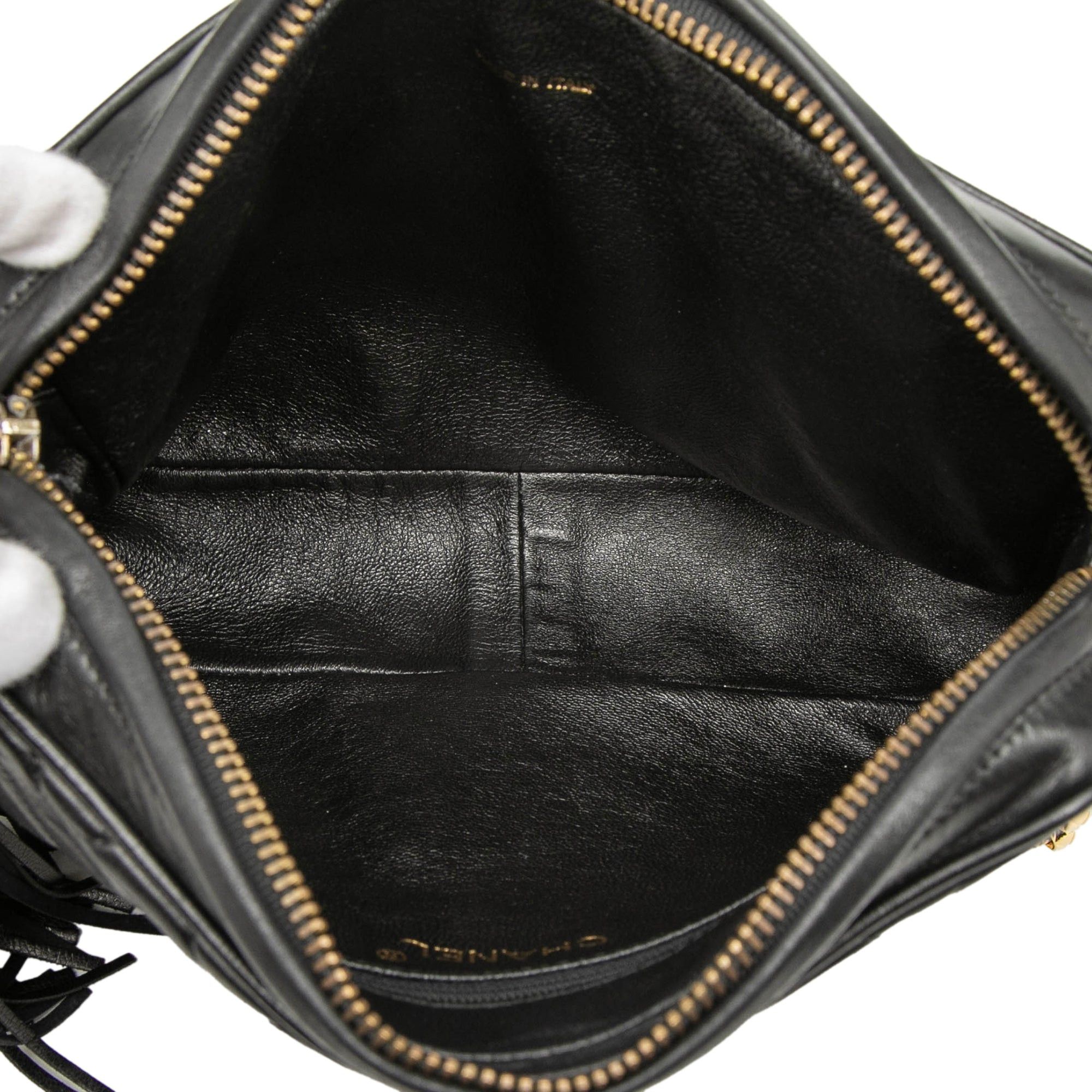 Chanel CC Quilted Lambskin Tassel Camera Bag Size ONE SIZE - 4 Thumbnail