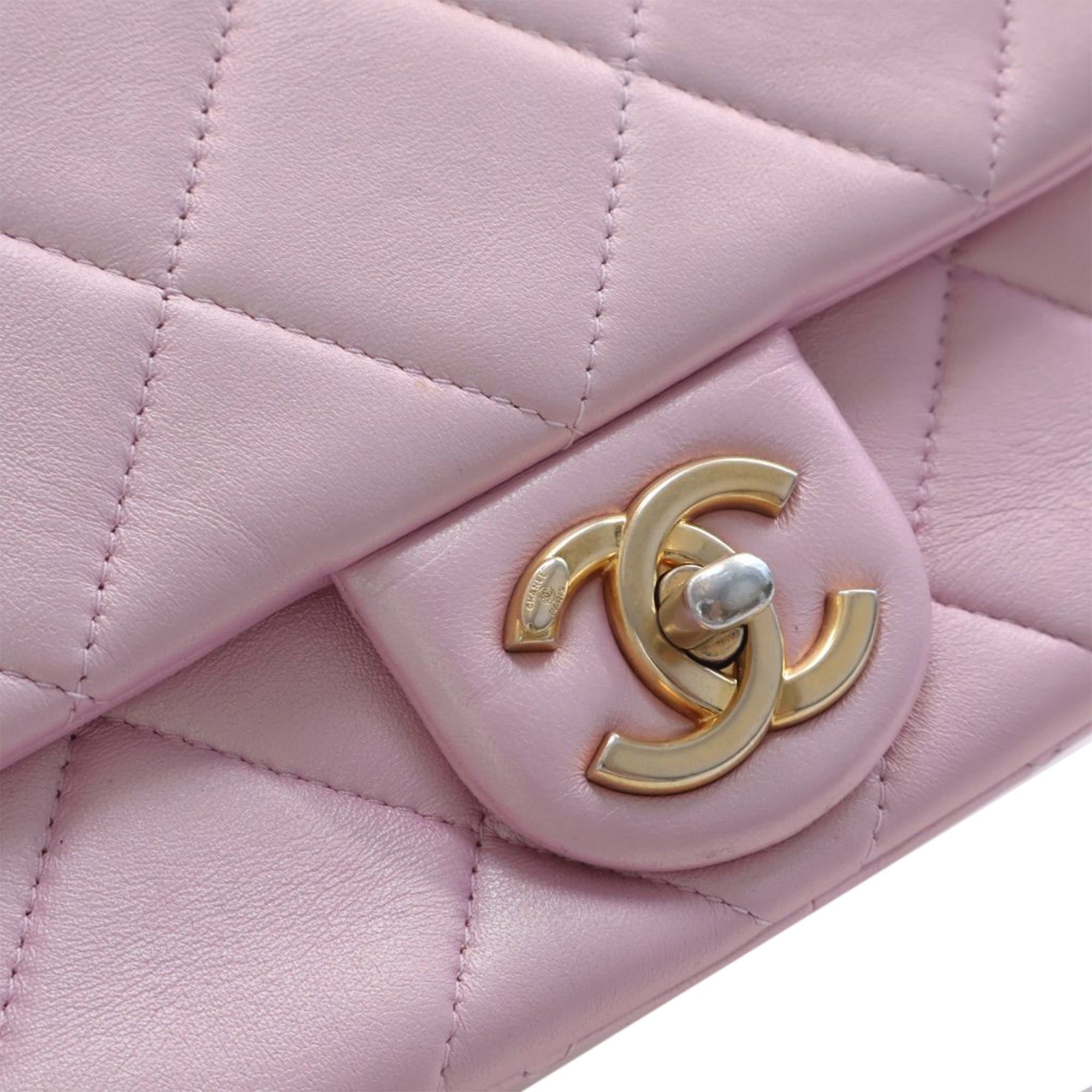 Chanel Mini Quilted Iridescent Lambskin Pearly Flap Size ONE SIZE - 5 Thumbnail