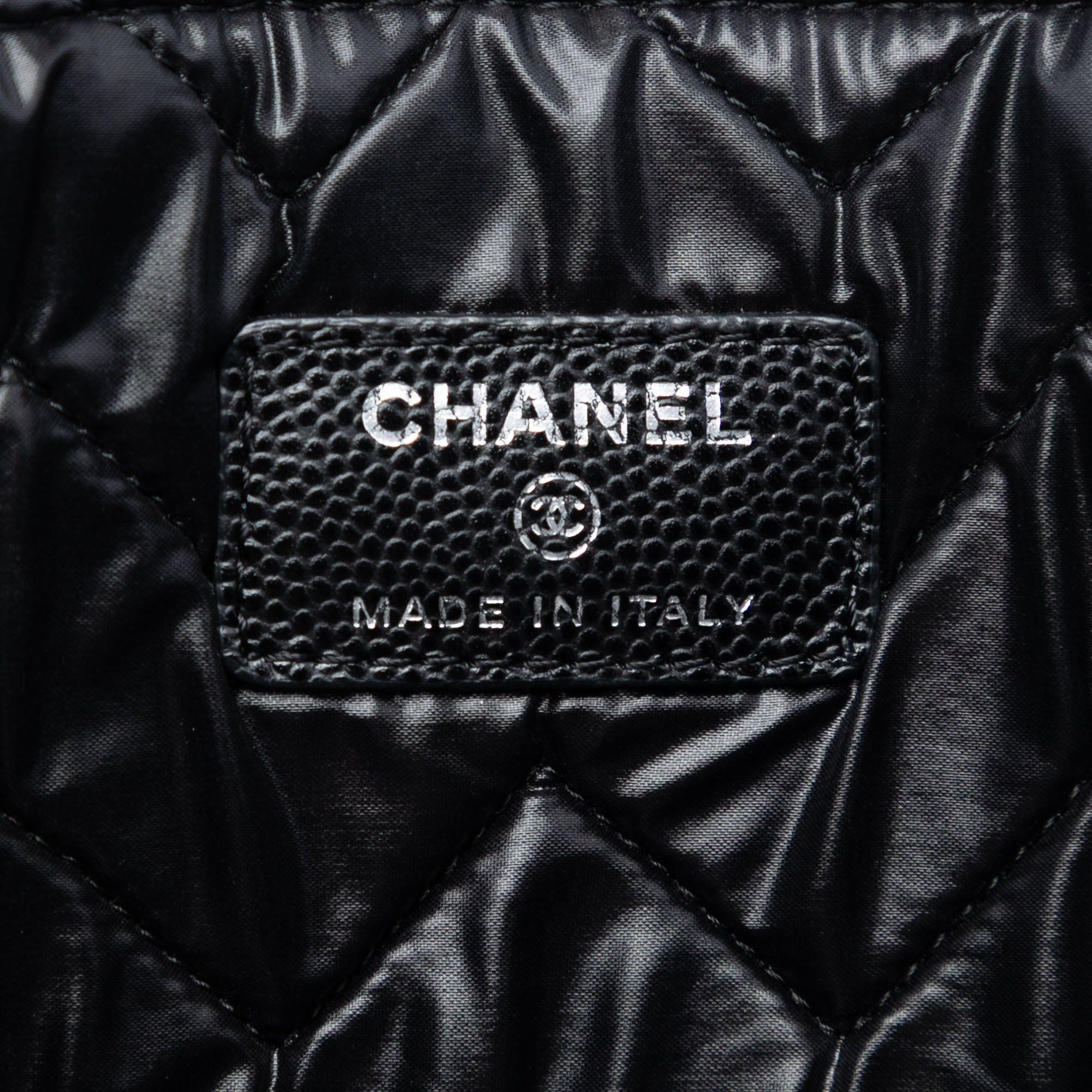 Chanel Large Chevron Caviar O Case Clutch Size ONE SIZE - 5 Thumbnail