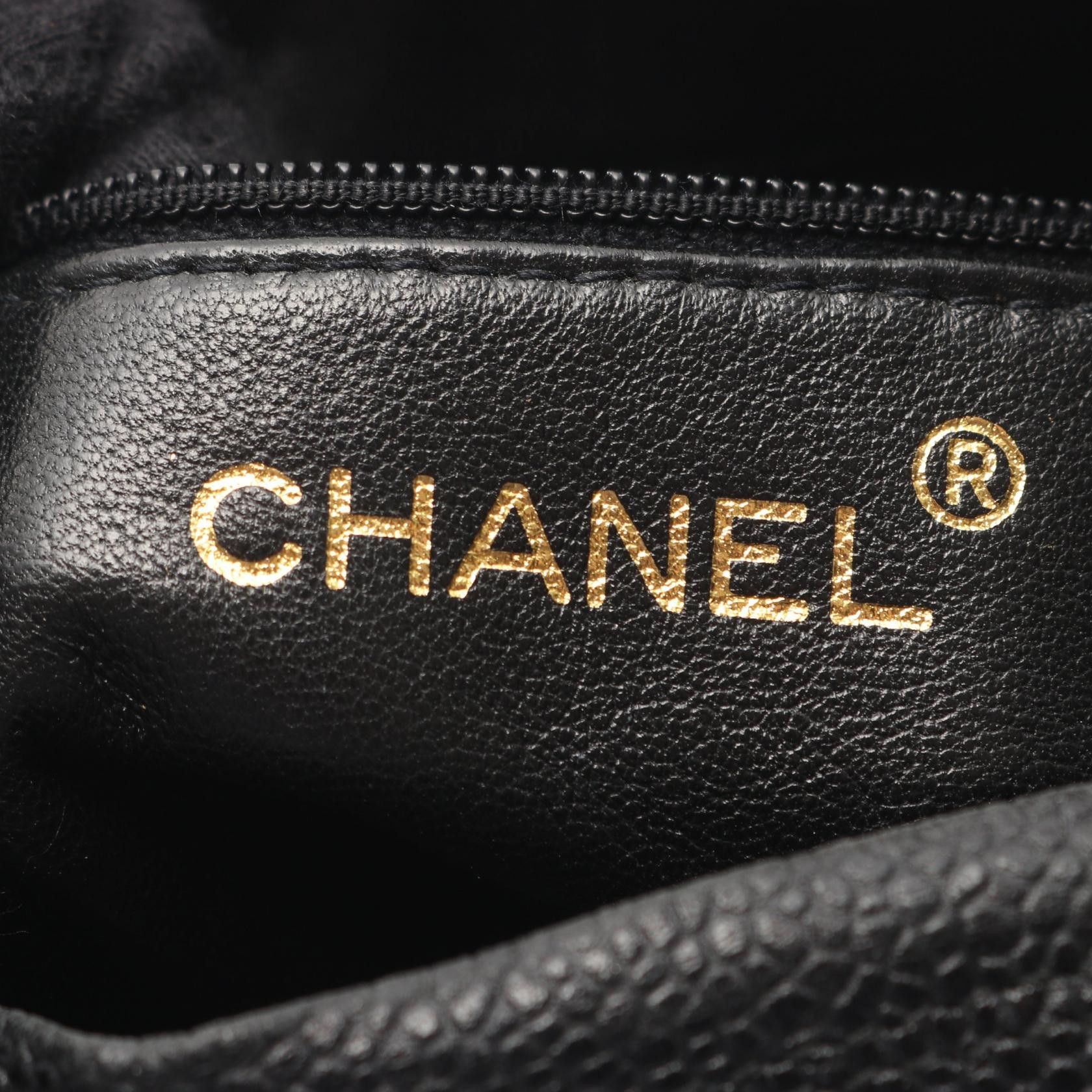 Chanel Chanel CHANEL V Stitch Chevron Grained Calfskin Shoulder Bag Leather Shoulder Bag DUTY FREE for USA Size ONE SIZE - 4 Thumbnail