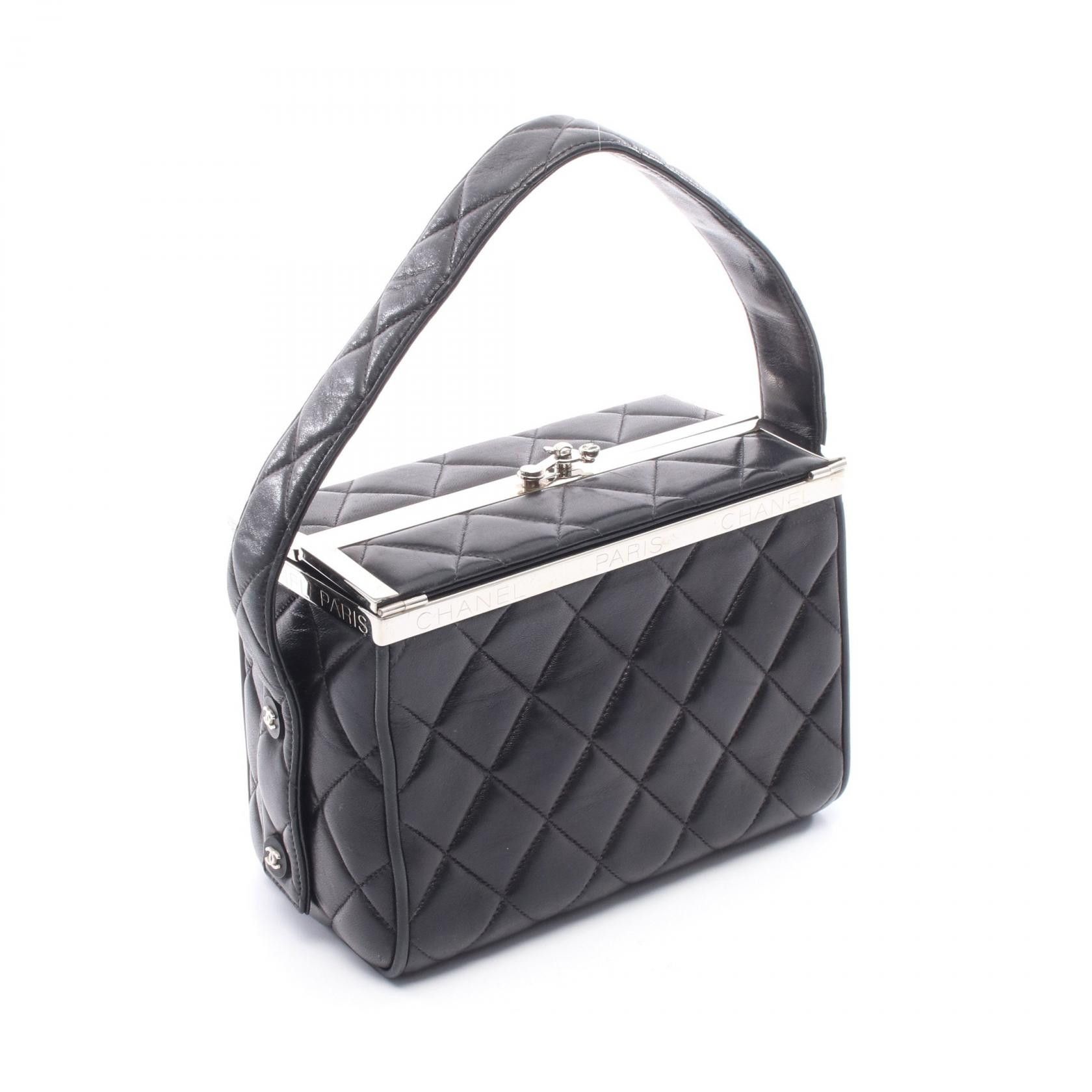 Chanel Chanel Chanel Matelasse Lambskin Handbag Leather Handbag DUTY FREE for USA Size ONE SIZE - 2 Thumbnail