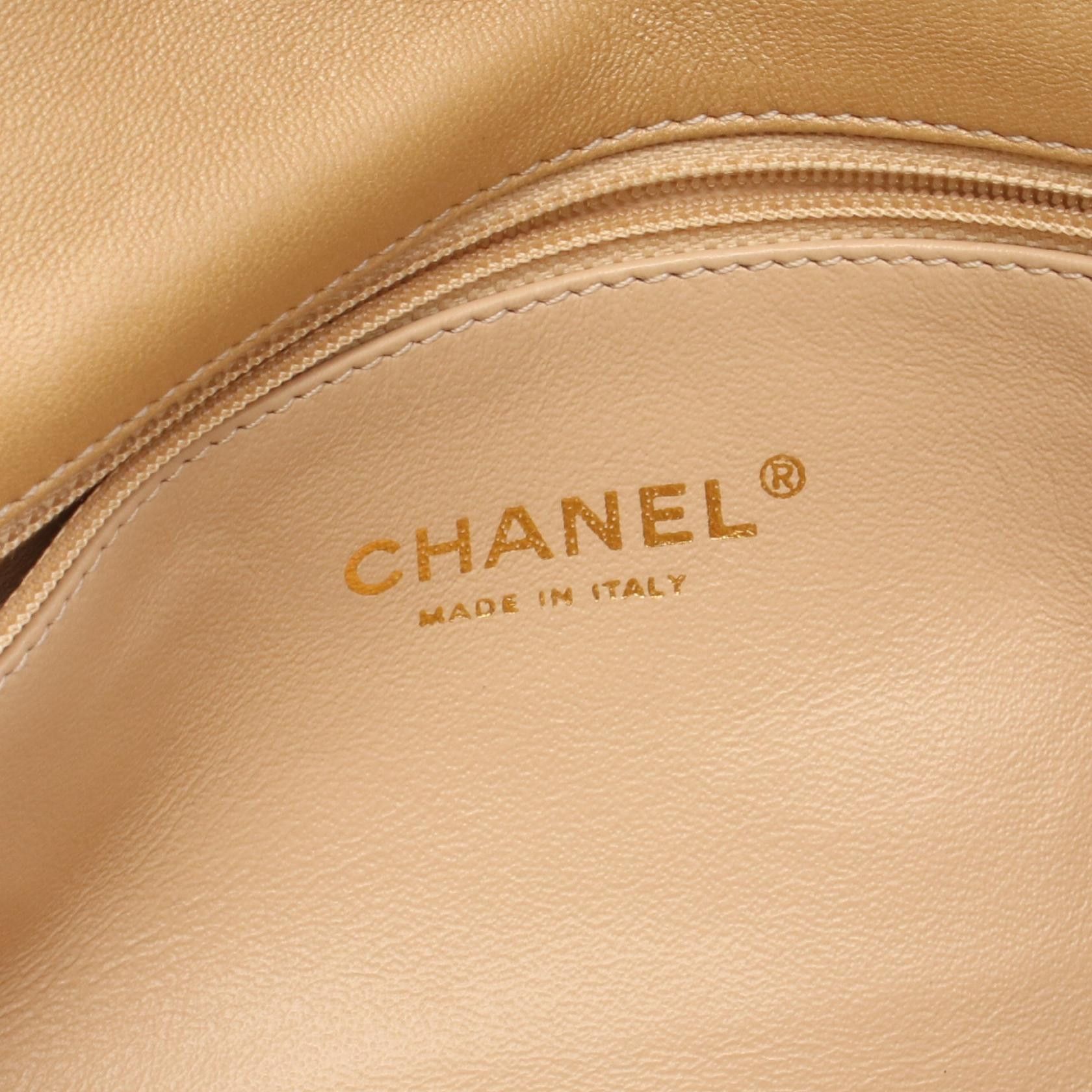 Chanel Chanel Chanel Matelasse Lambskin Shoulder Bag Leather Shoulder Bag DUTY FREE for USA Size ONE SIZE - 4 Thumbnail